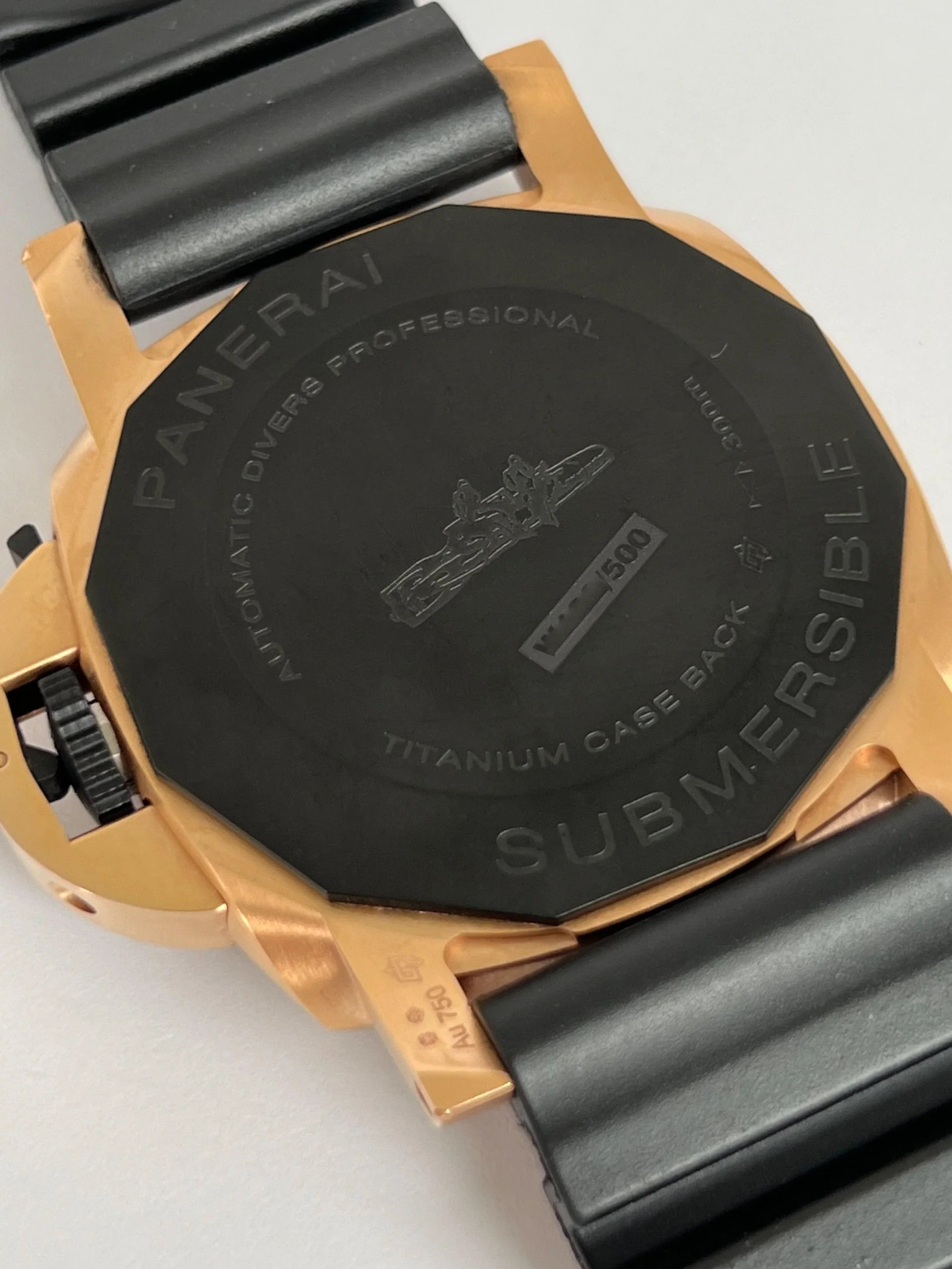 PANERAI SUBMERSIBLE GOLDTECH OROCARBO PAM01070