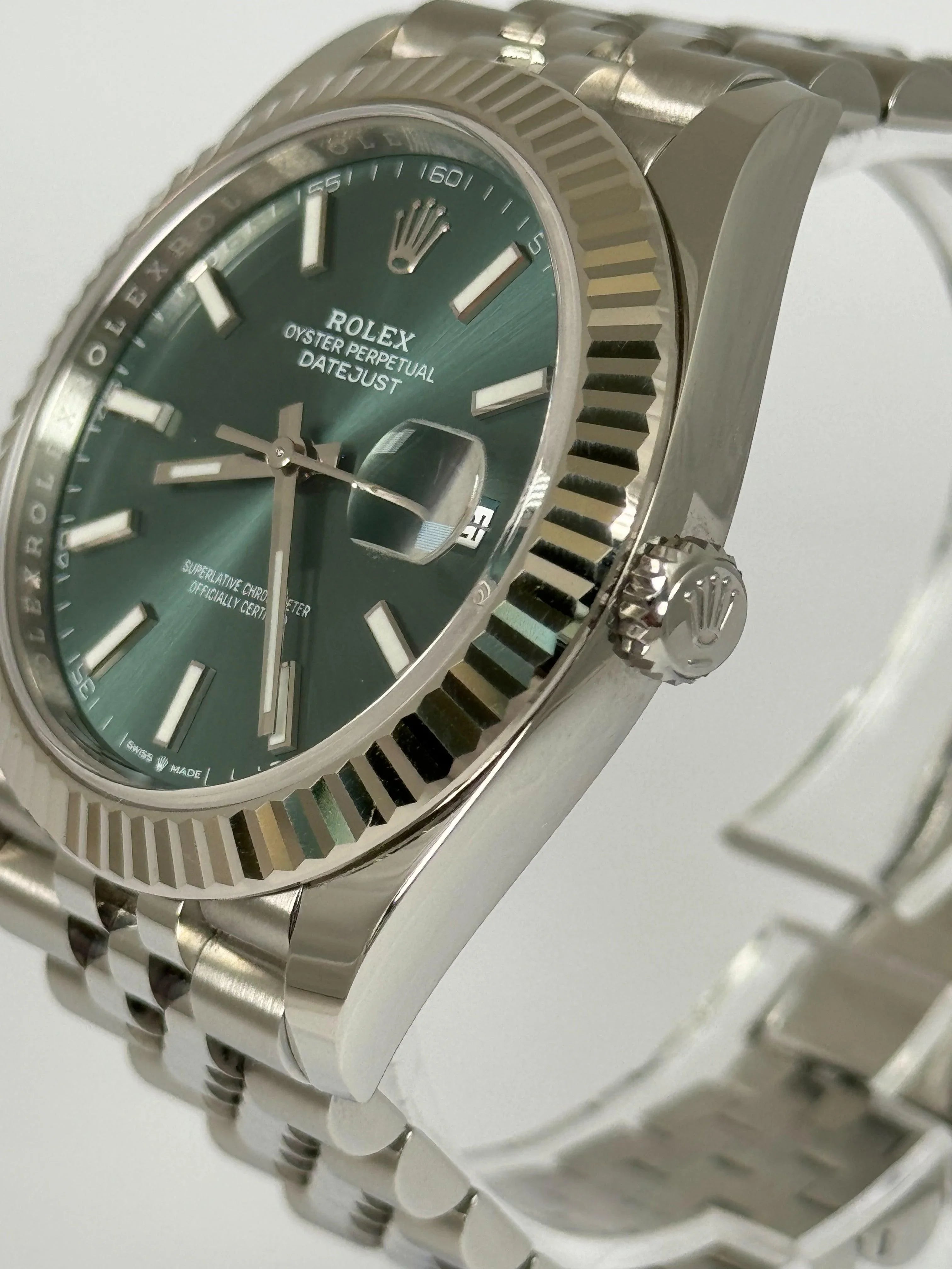 ROLEX DATEJUST 41 MINT GREEN FLUTED JUBILEE 126334