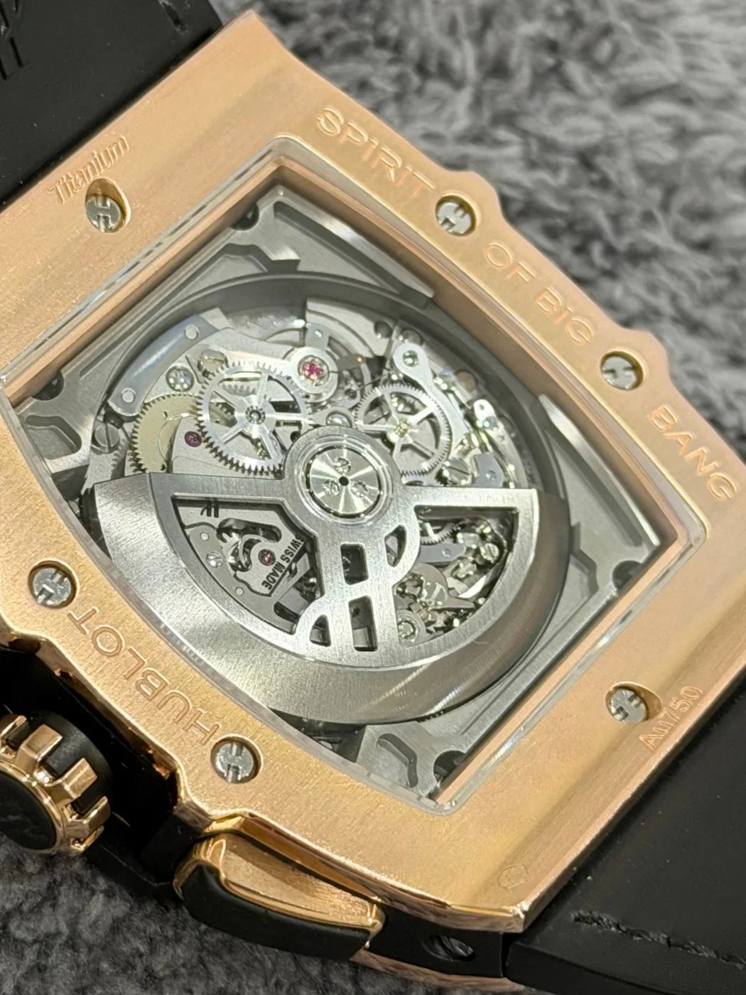 HUBLOT SPIRIT OF BIG BANG ROSE GOLD CERAMIC 601.OM.0183.LR