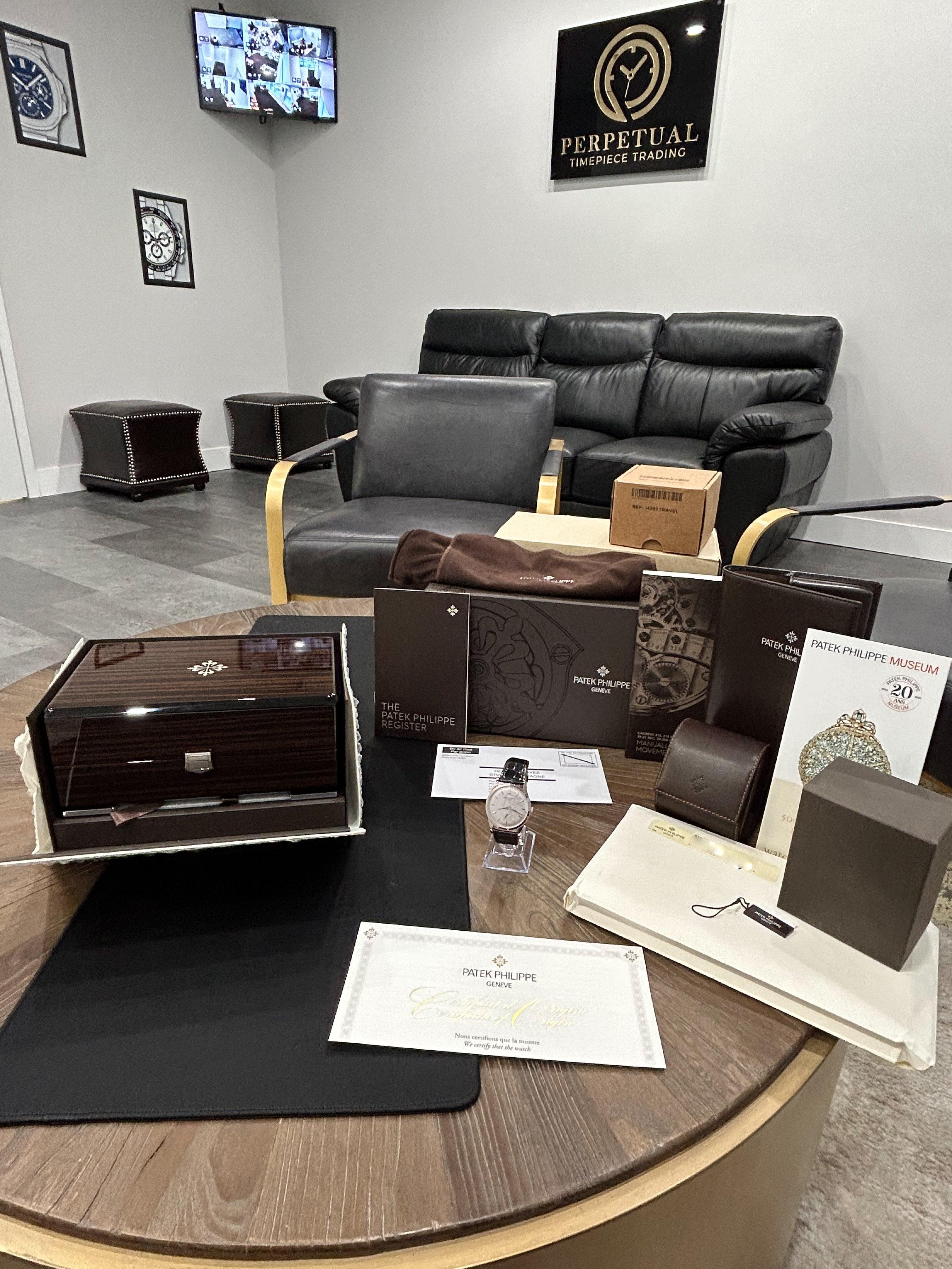 Patek Philippe Calatrava Silver Dial 18 kt White Gold 5196G