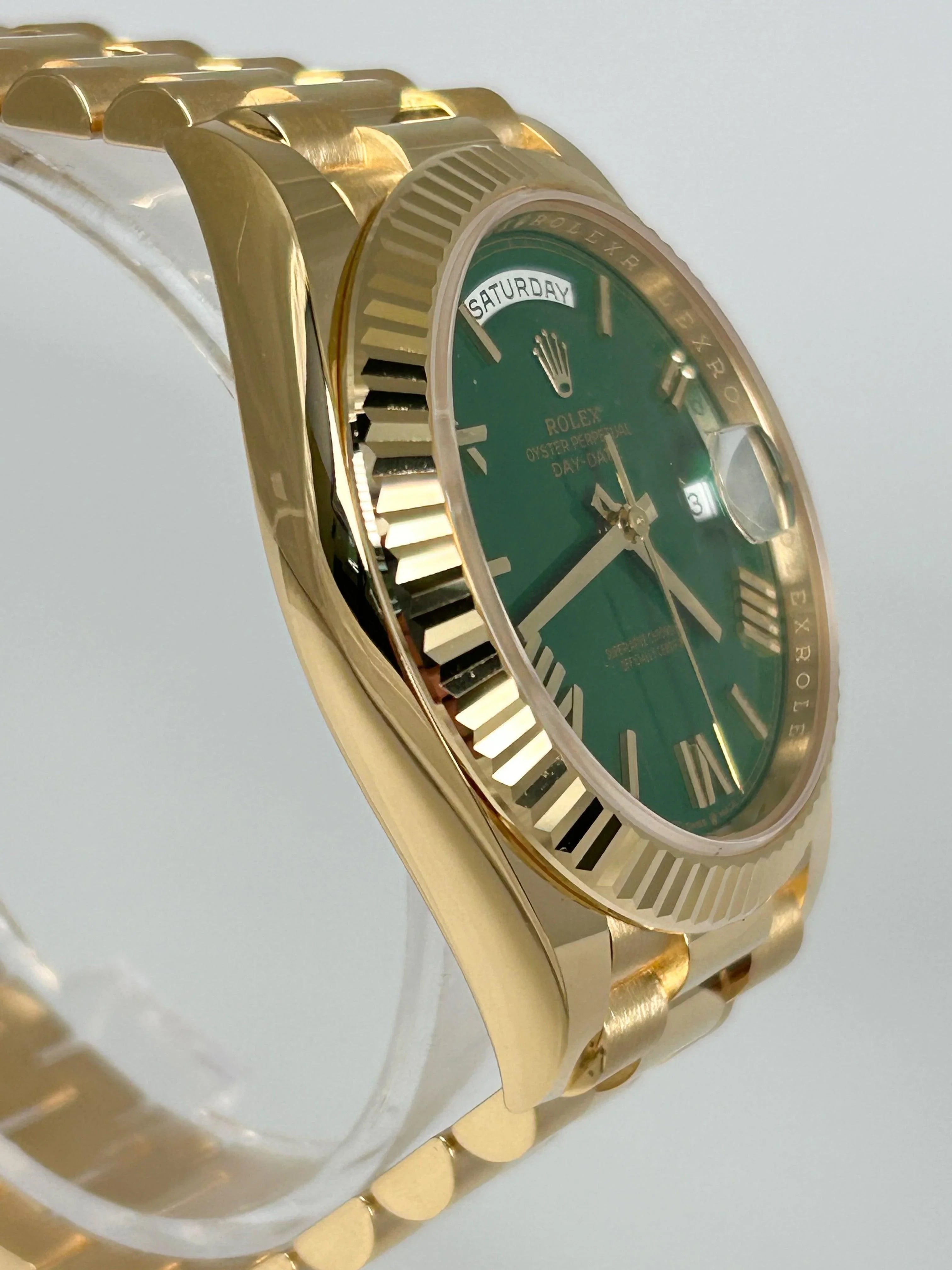 ROLEX DAY DATE 40MM YELLOW GOLD MONEY GREEN 228238
