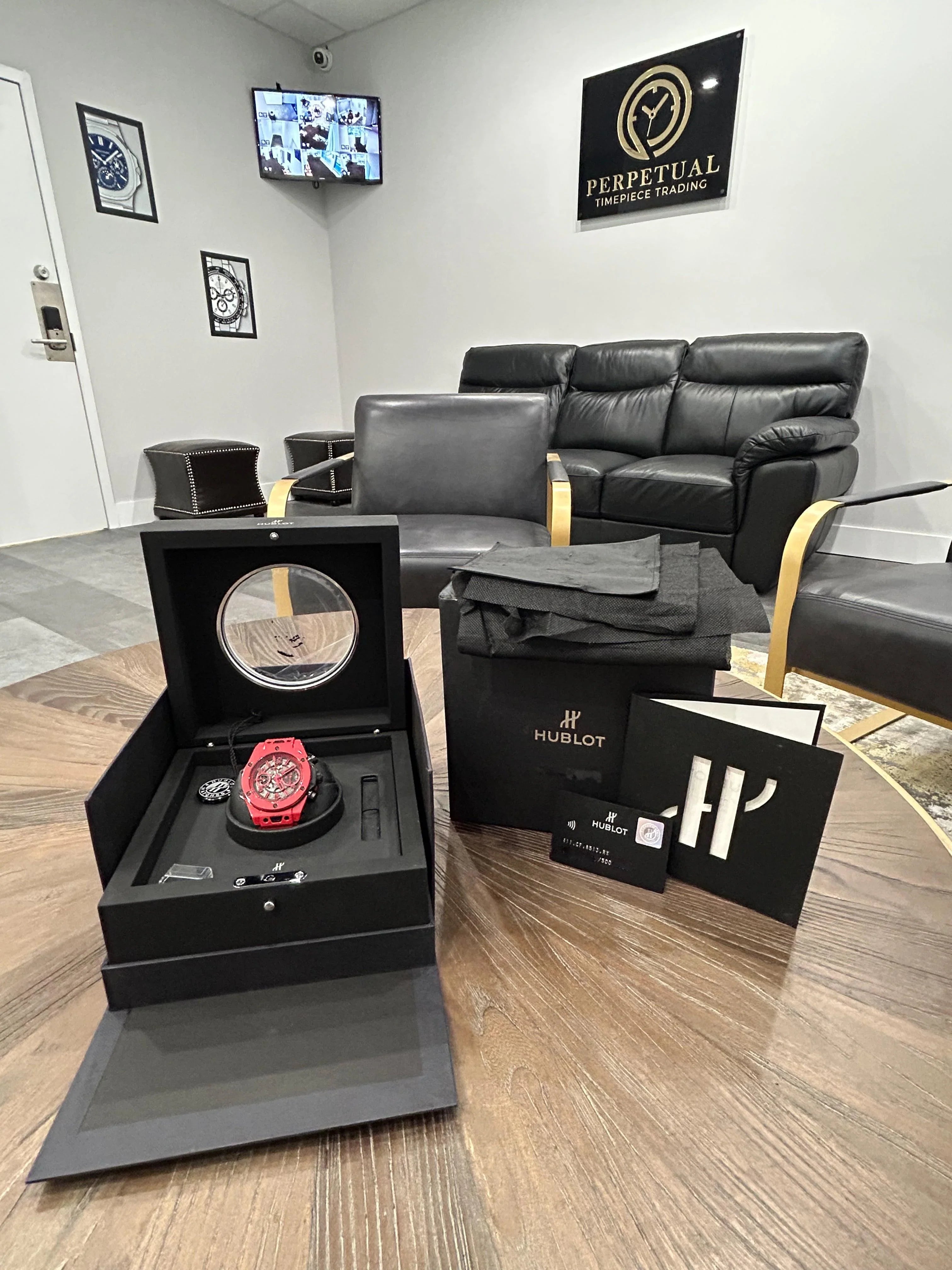 HUBLOT UNICO RED MAGIC 45MM CERAMIC 411.CF.8513.RX