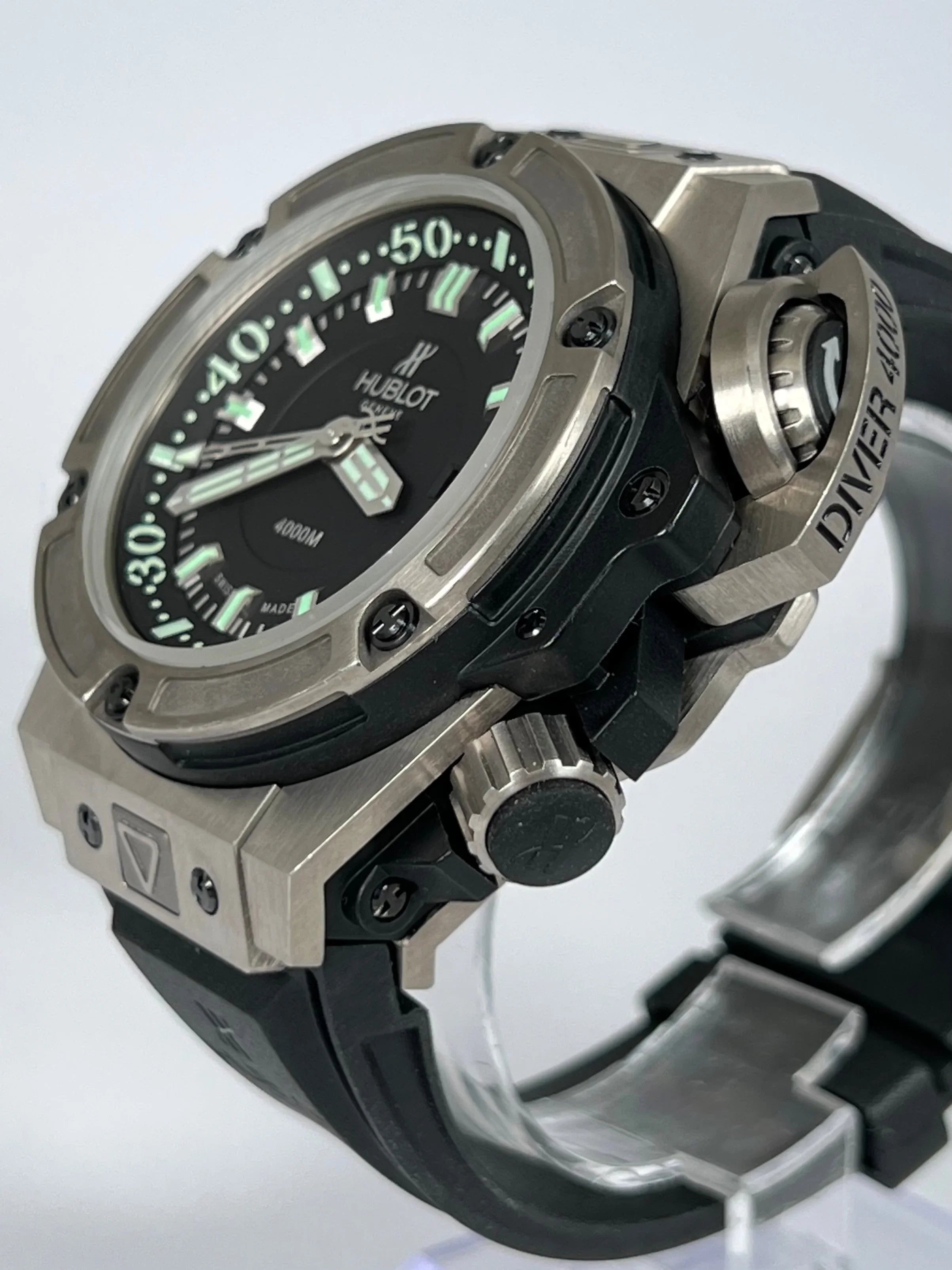 Hublot King Power Diver Oceanographic 731.NX.1190.RX titanium