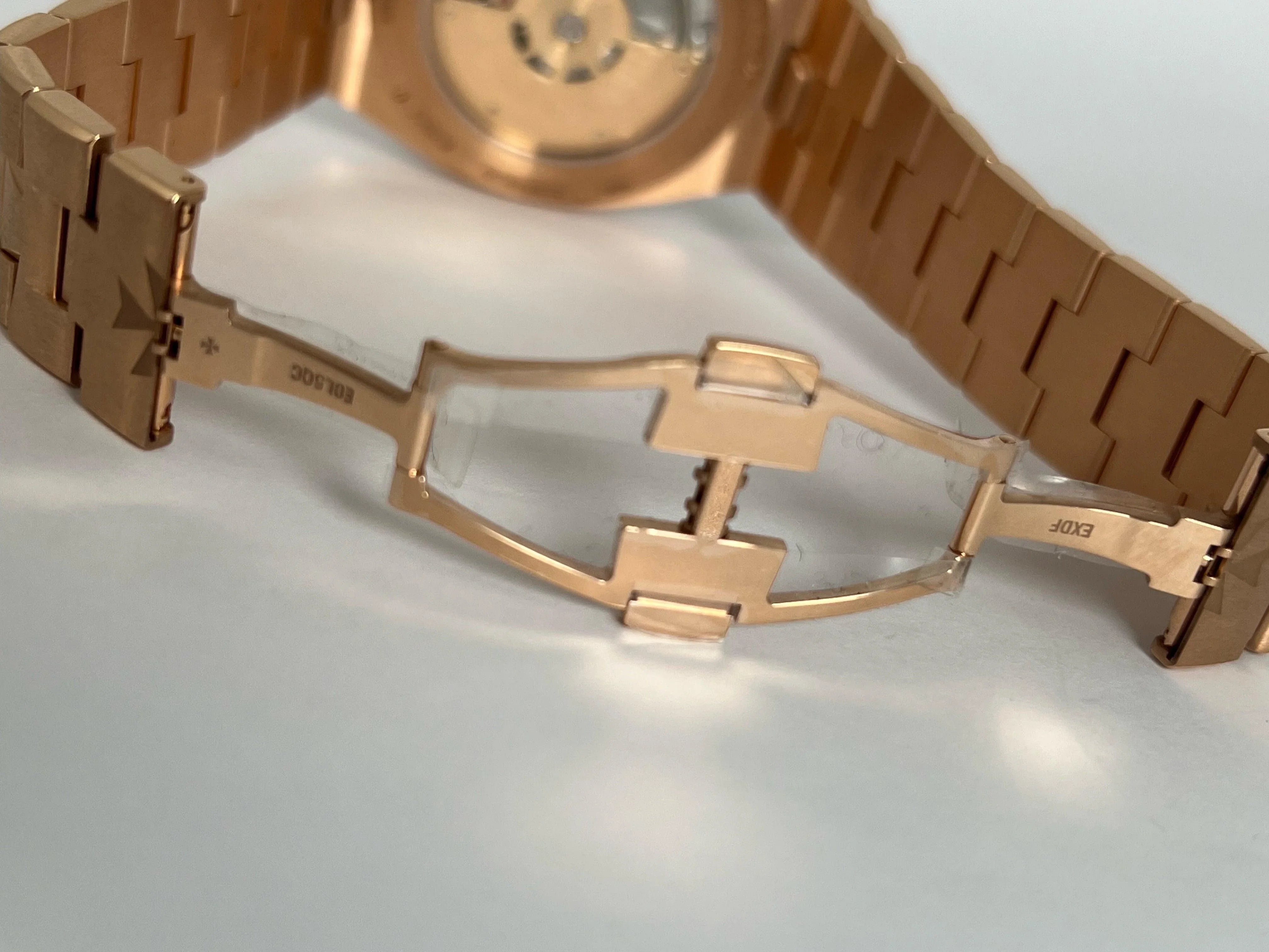 VACHERON CONSTANTIN PERPETUAL CALENDAR ULTRA-THIN 4300V/220R-B509