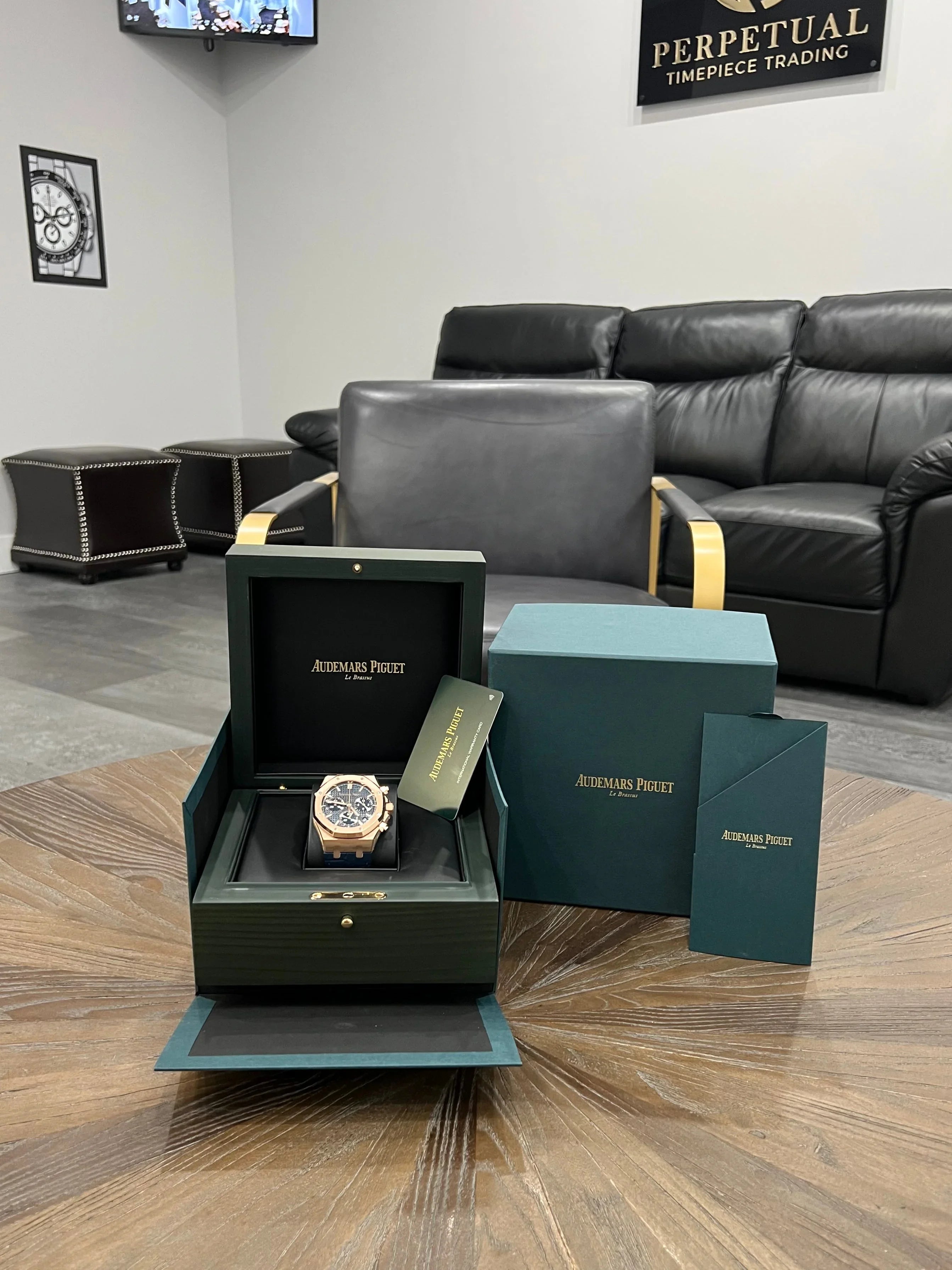 AUDEMARS PIGUET BLUE DIAL ROSE GOLD CHRONOGRAPH 26240OR