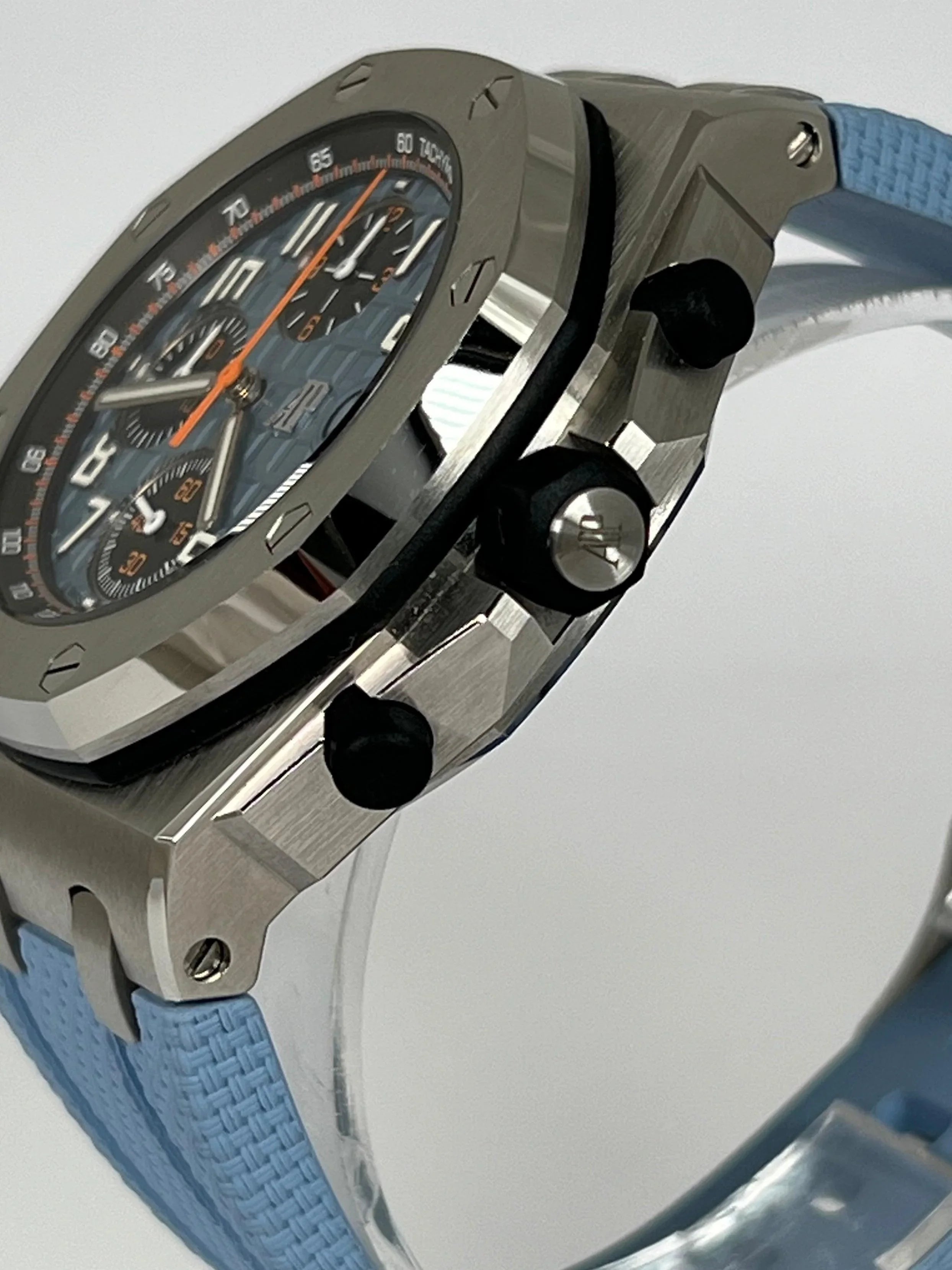 AUDEMARS PIGUET ROYAL OAK OFFSHORE TIFFANY BLUE 26238ST