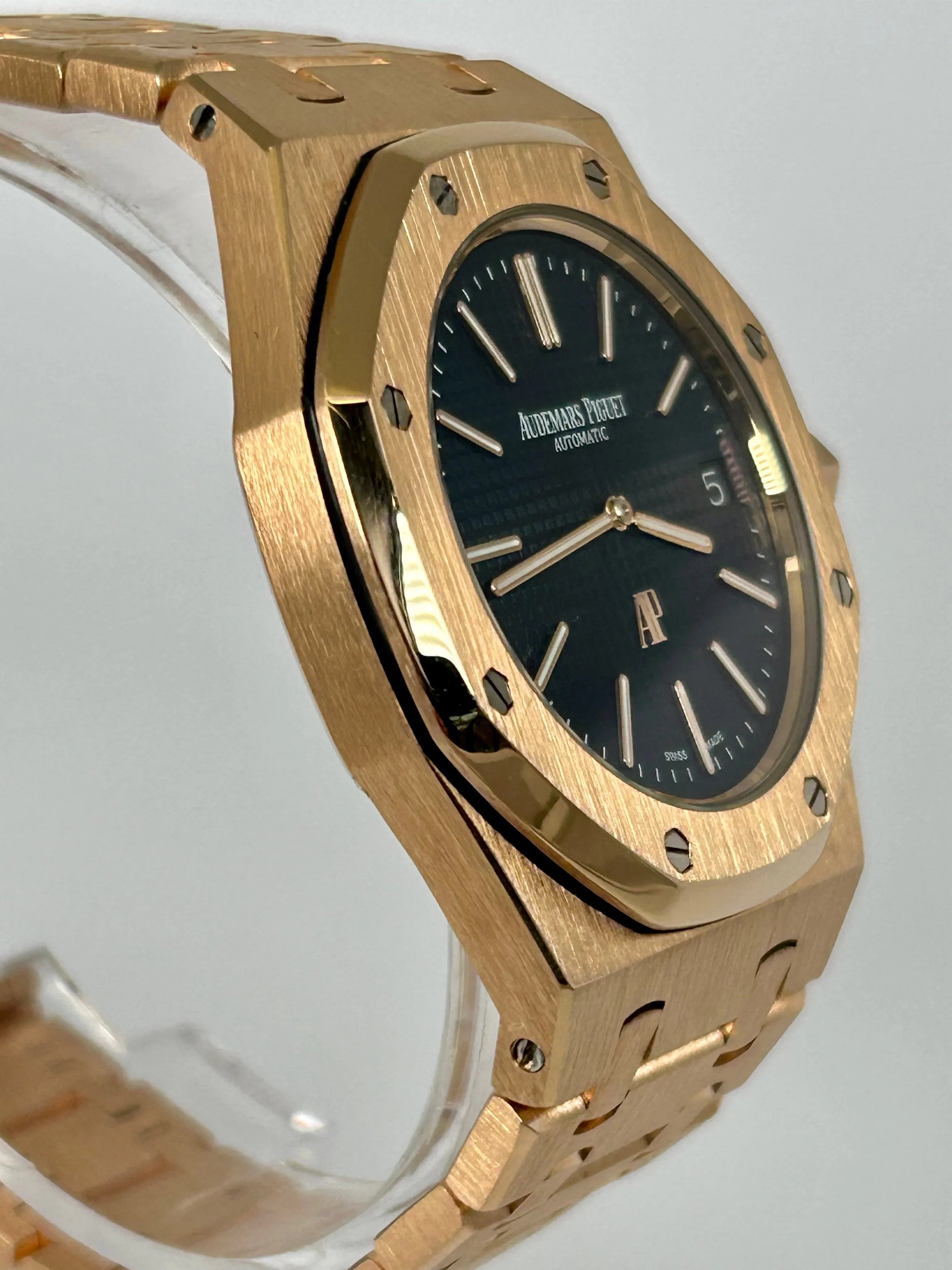 AUDEMARS PIGUET ROYAL OAK BLUE DIAL ROSE GOLD 15202OR