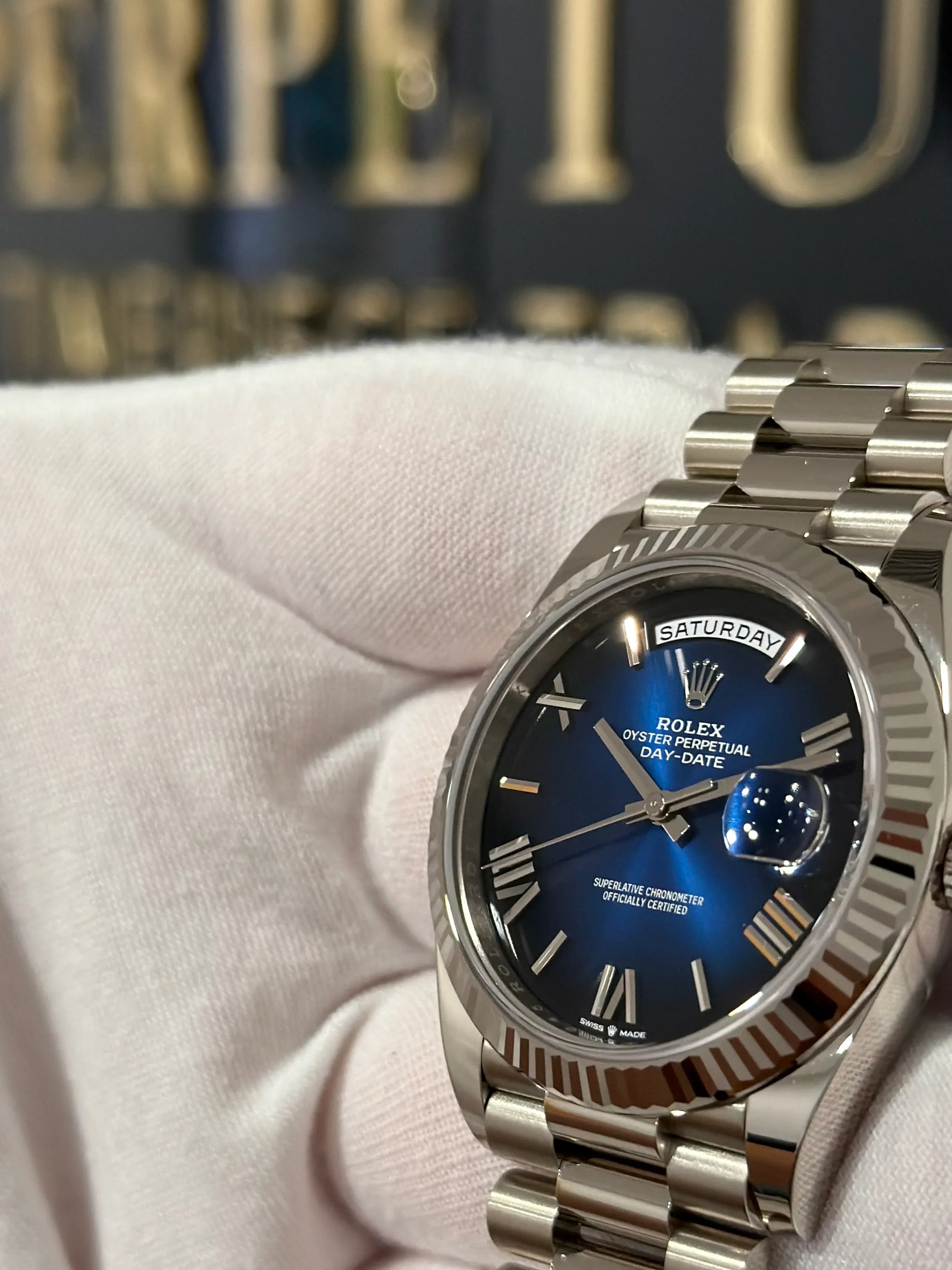 ROLEX DAY-DATE 40 BLUE OMBRE 228239