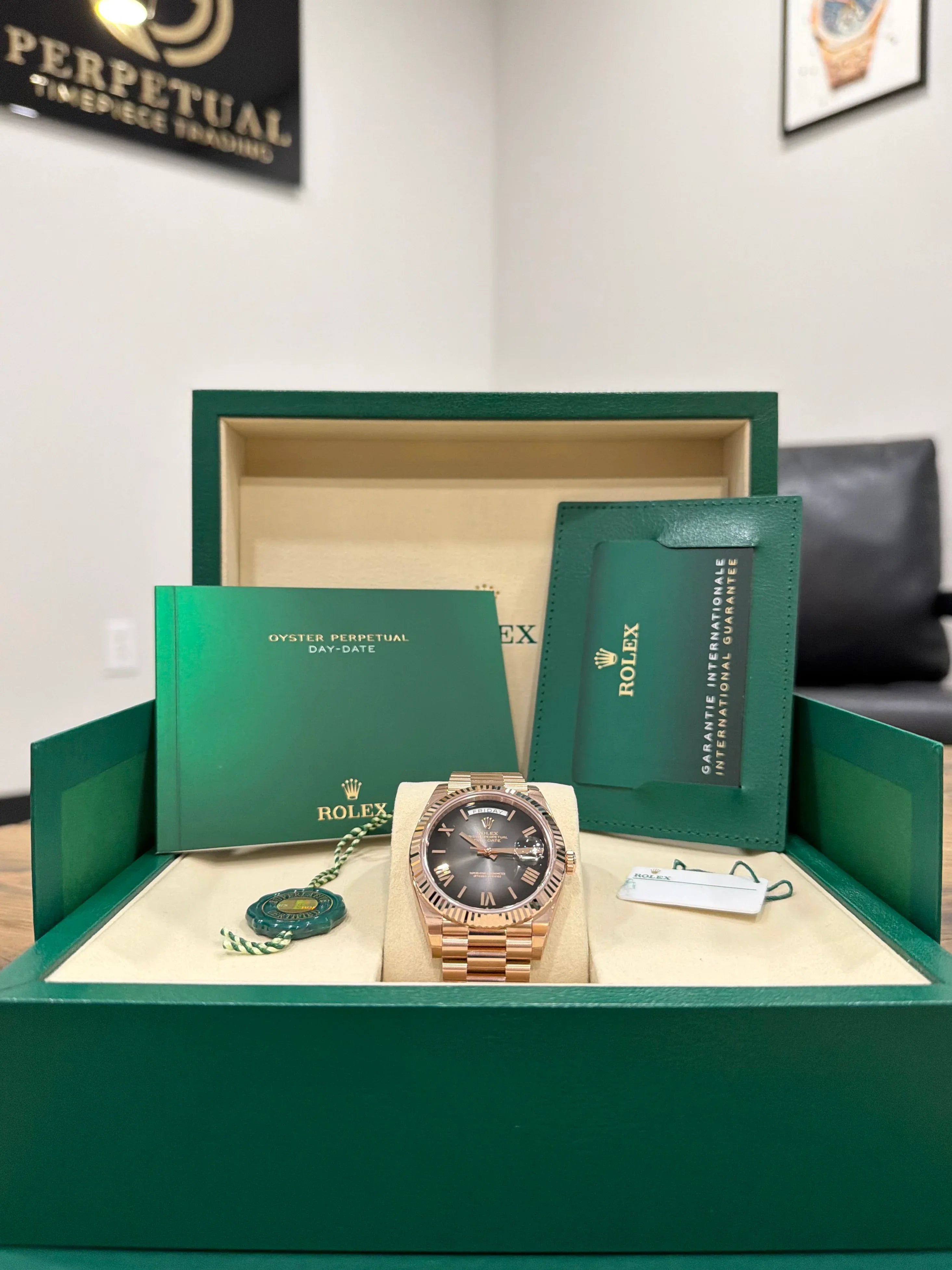 ROLEX DAY-DATE 40 SLATE OMBRE ROSE GOLD 228235