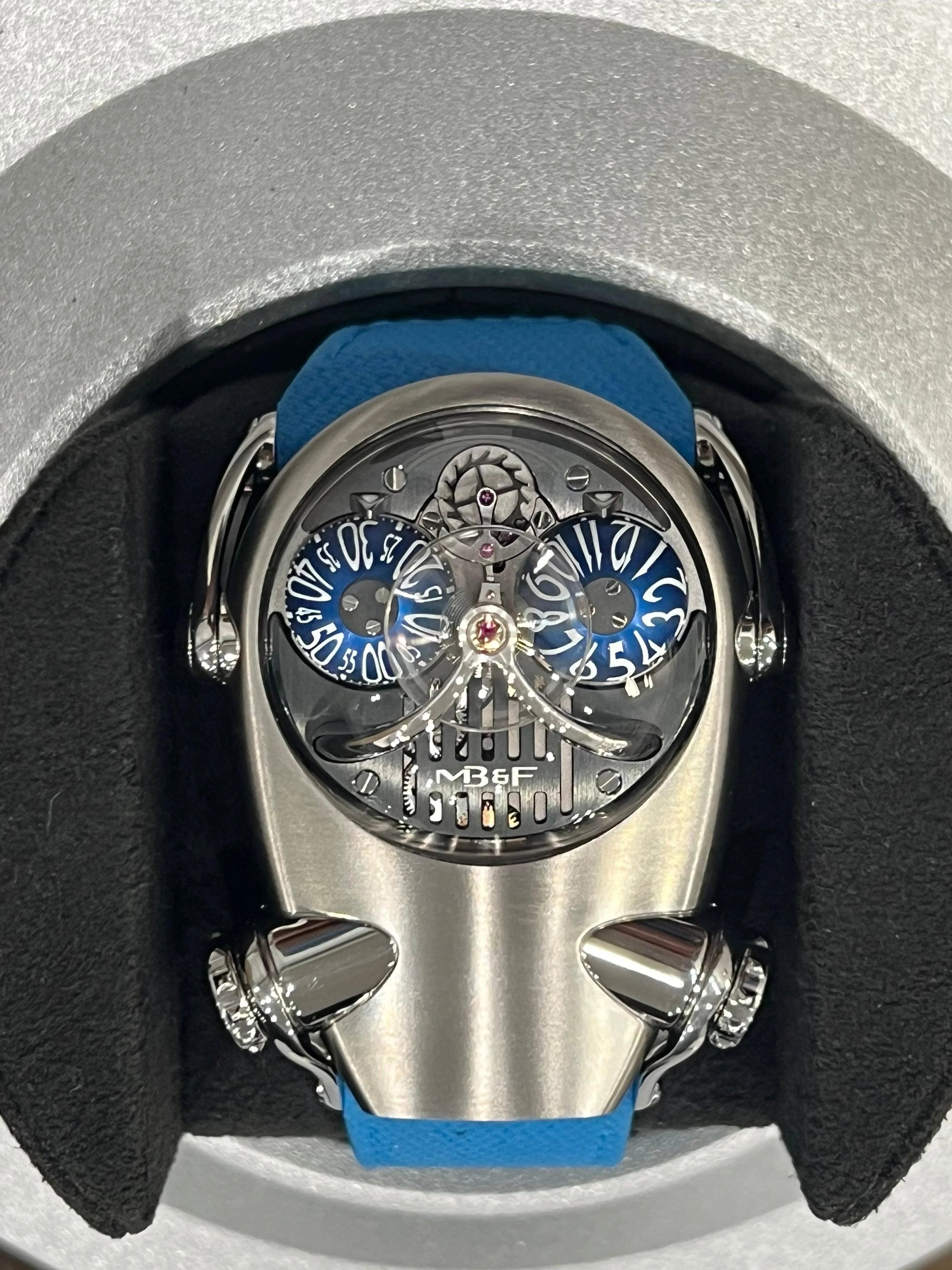 MB&F BULLDOG TITANIUM HM10