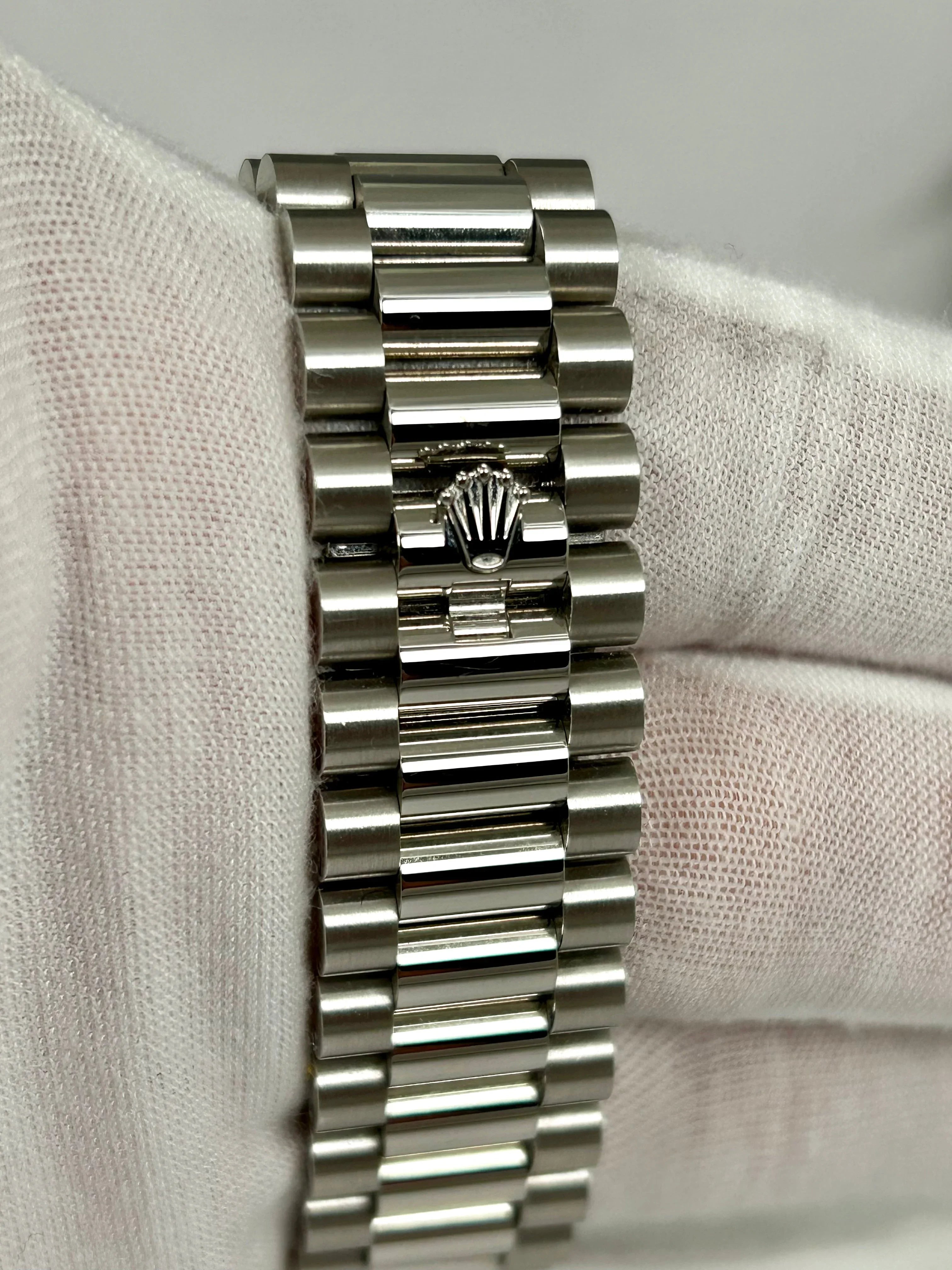 ROLEX DAY-DATE 40 ICE BLUE ROMAN DIAL PLATINUM DISCONTINUED 228206