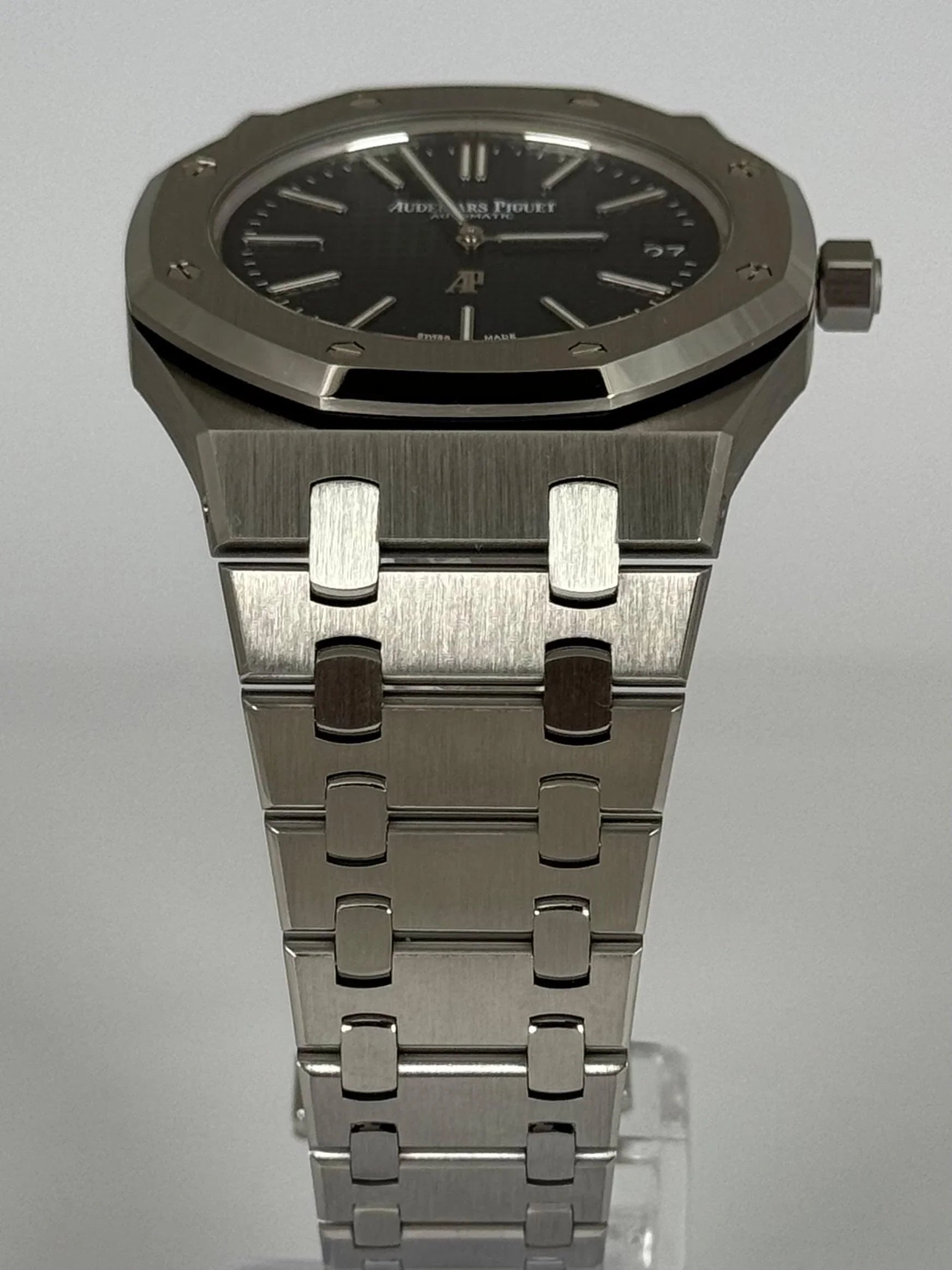 AUDEMARS PIGUET ROYAL OAK BLUE DIAL STEEL 15202ST