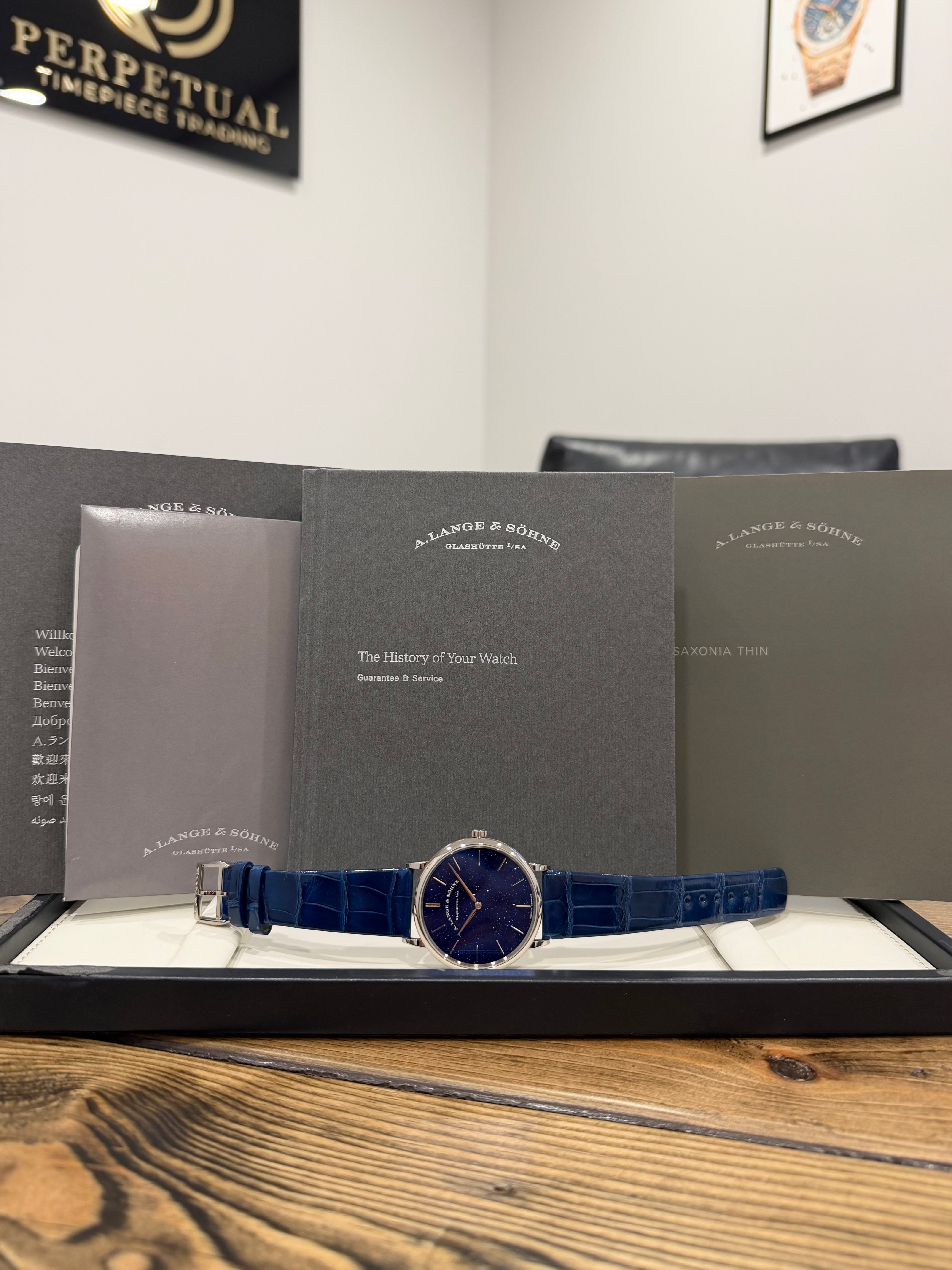 A.LANGE & SOHNE SAXONIA THIN DARK BLUE GOLD FLUX 205.086