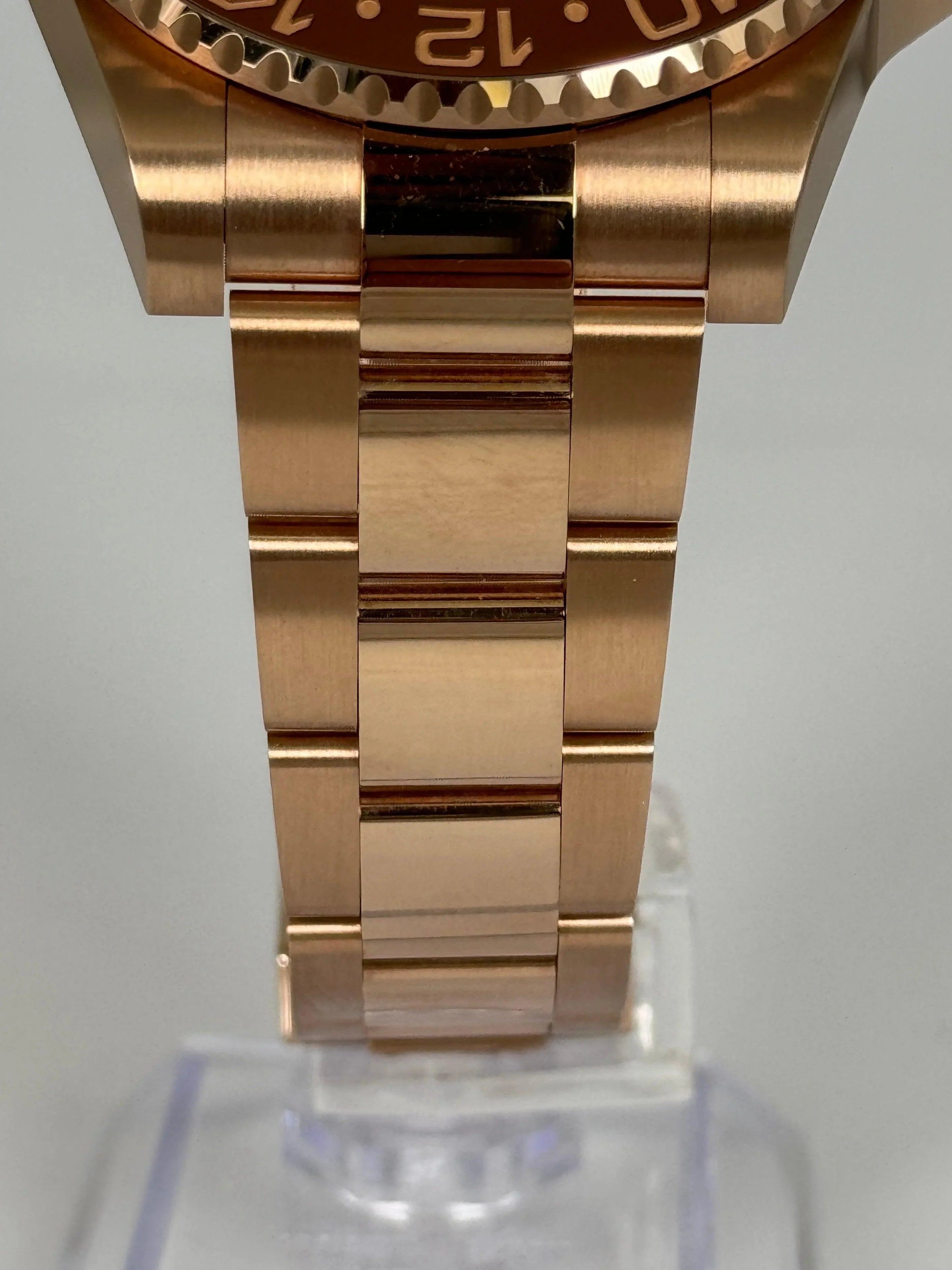 ROLEX GMT MASTER 2 ROOTBEER ROSE GOLD 126715CHNR