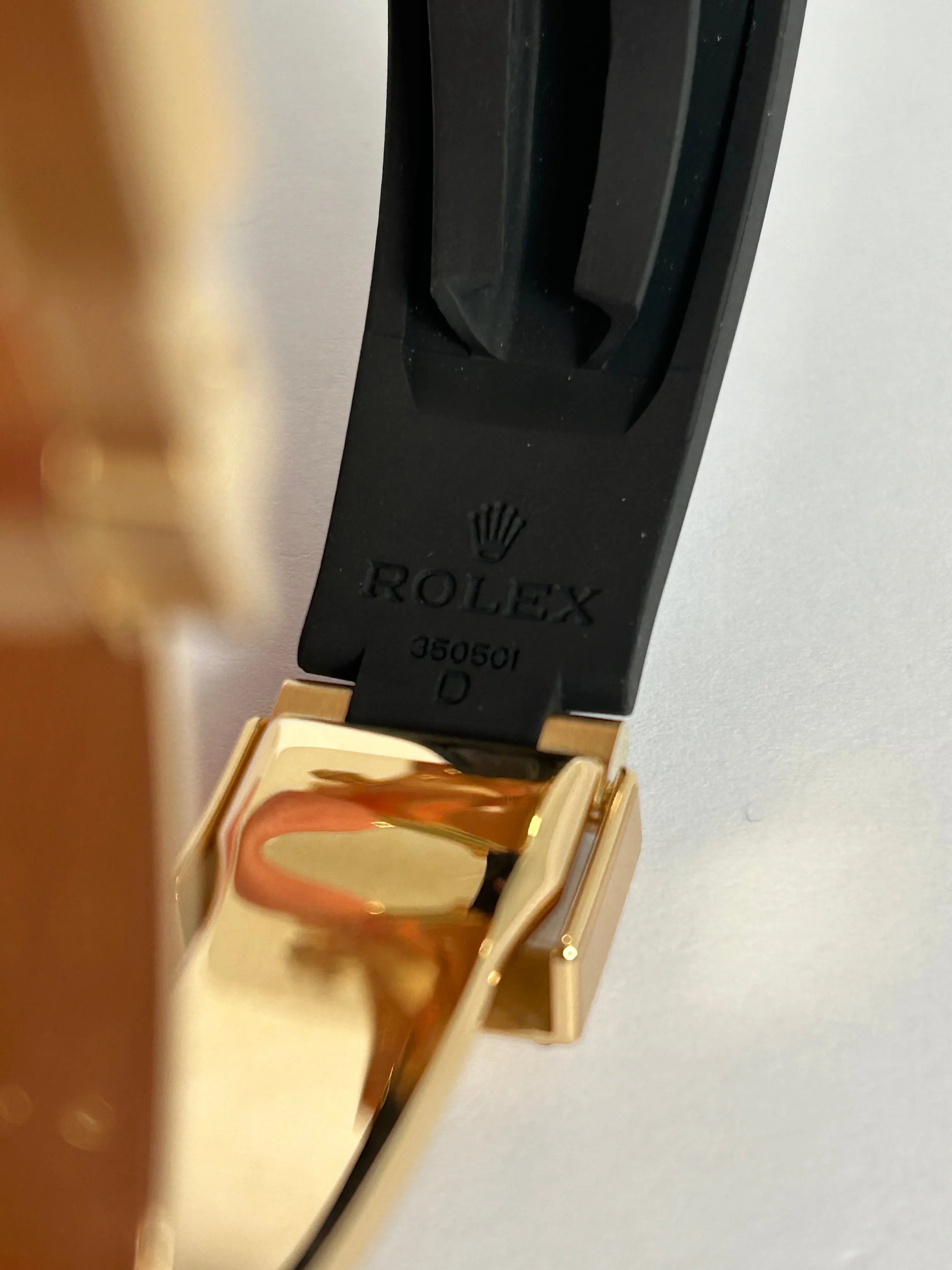 ROLEX DAYTONA BLACK DIAMOND SET DIAL 116518LN