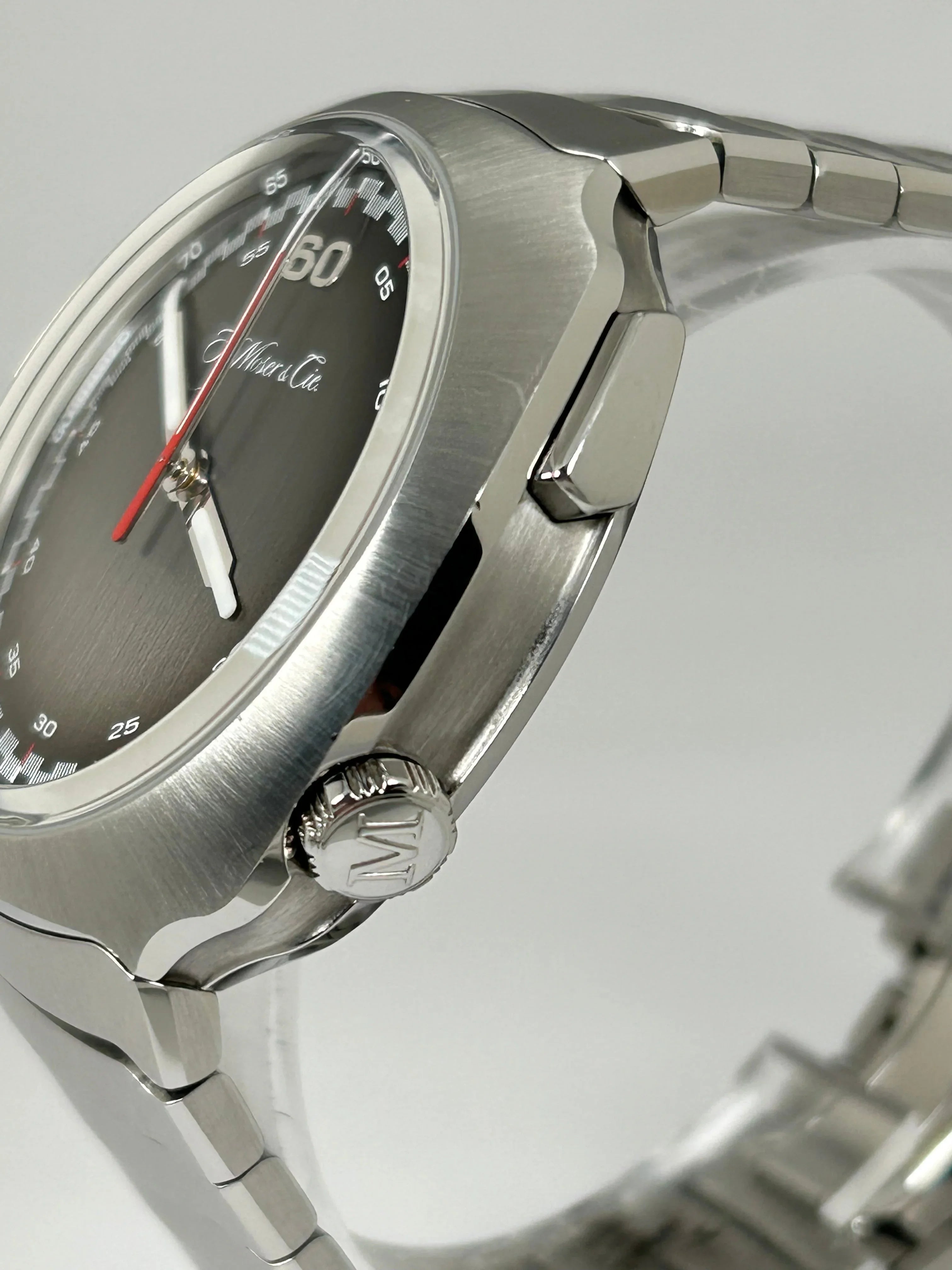 H. Moser & Cie Moser Streamliner Flyback Chrongraph 6902-1200  100 Made