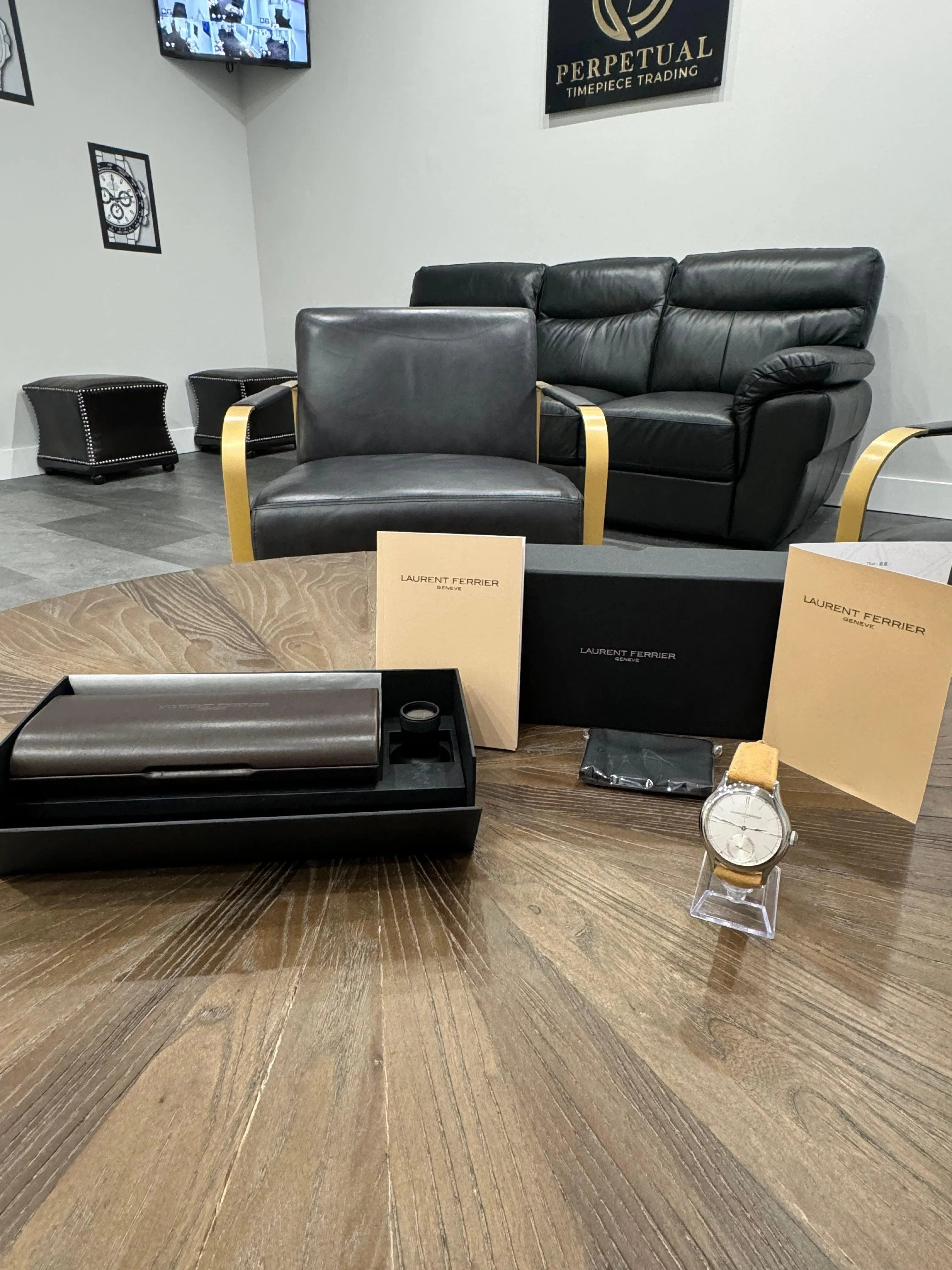 LAURENT FERRIER CLASSIC ORIGIN 40MM WHITE TITANIUM LCF036.T1.G1G