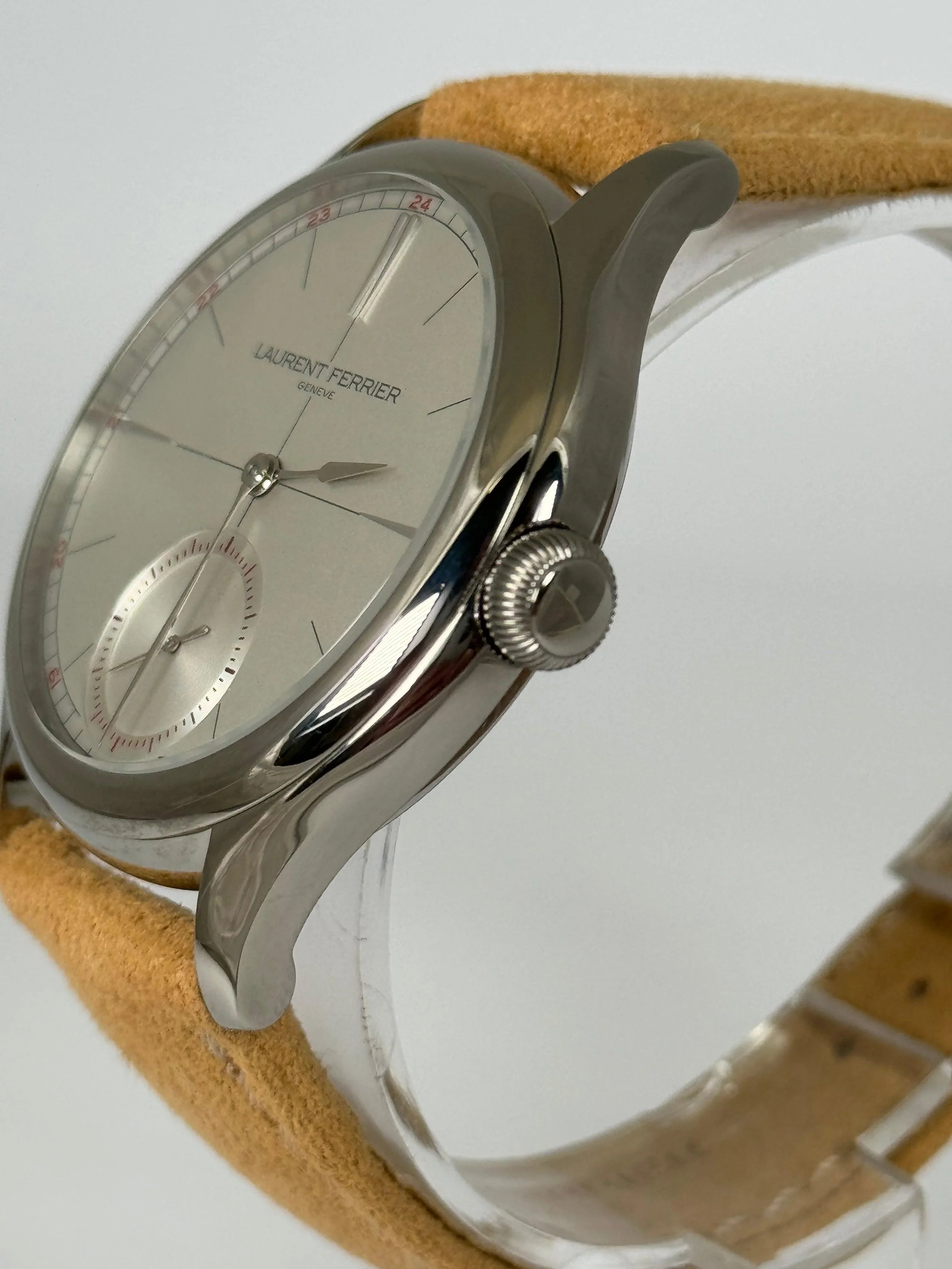LAURENT FERRIER CLASSIC ORIGIN 40MM WHITE TITANIUM LCF036.T1.G1G