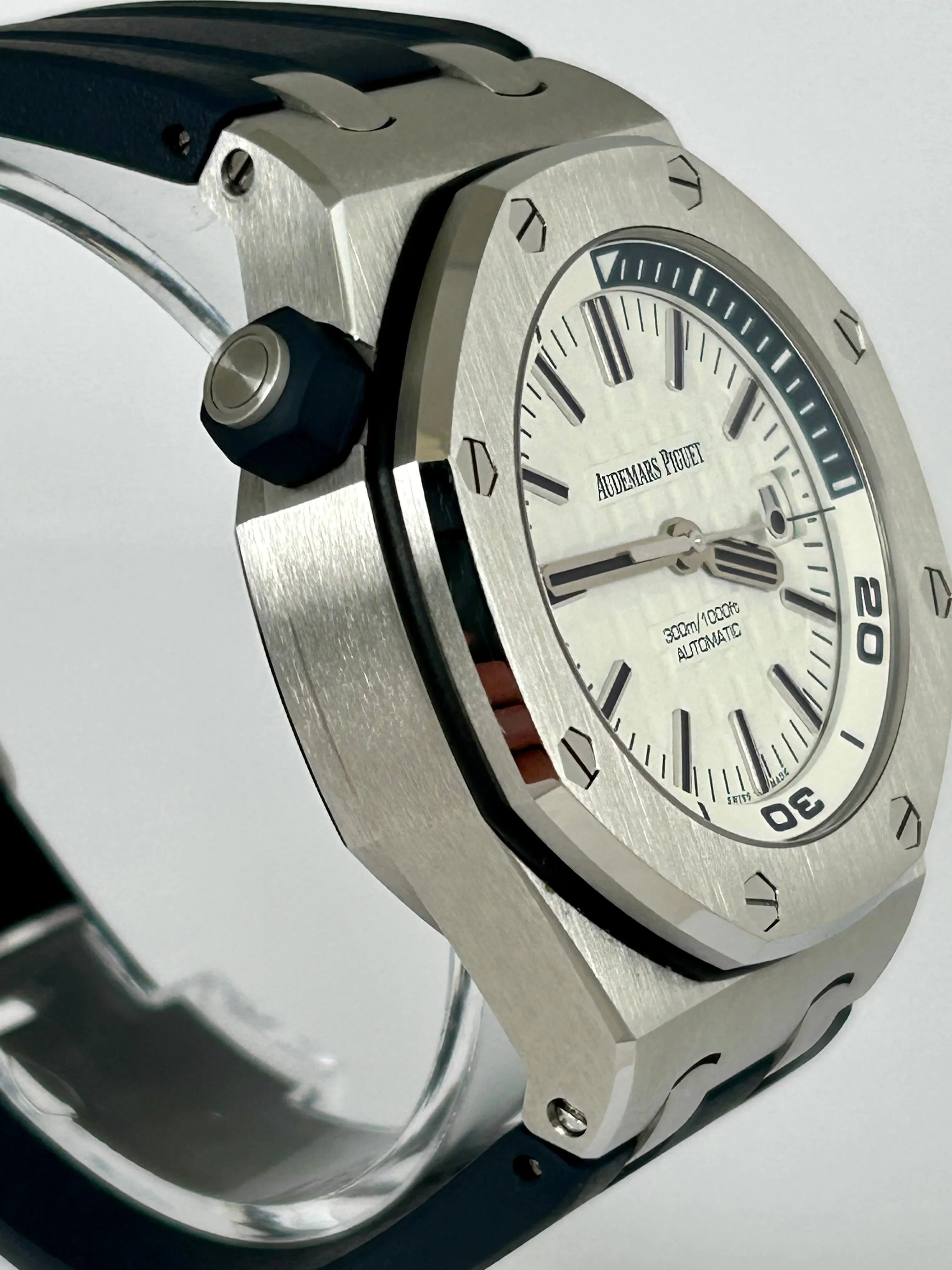 Audemars Piguet AP Royal Oak Offshore Diver 15710ST