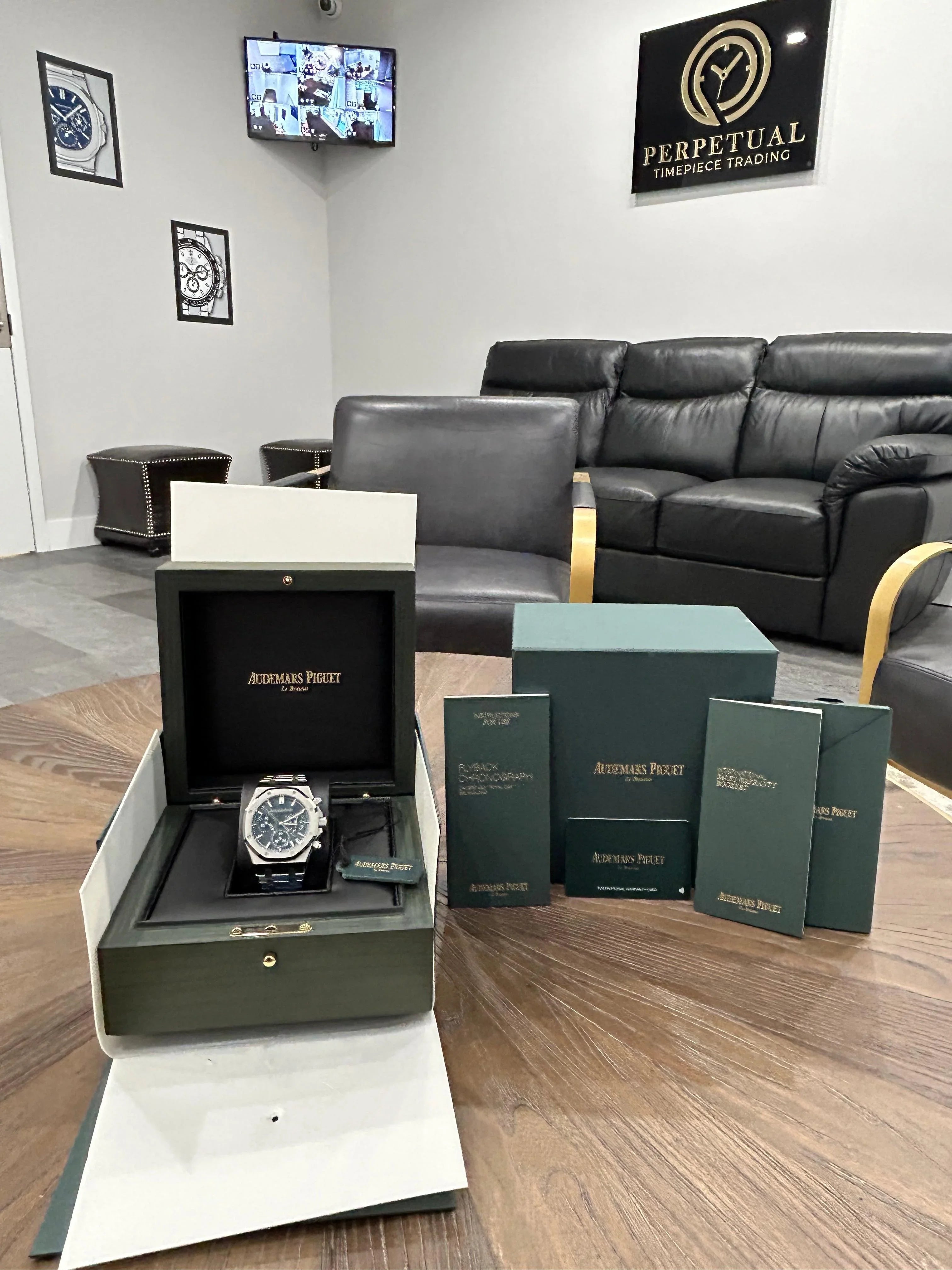 AUDEMARS PIGUET 50TH ANNIVERSARY ROYAL OAK CHRONO BLUE 26240ST