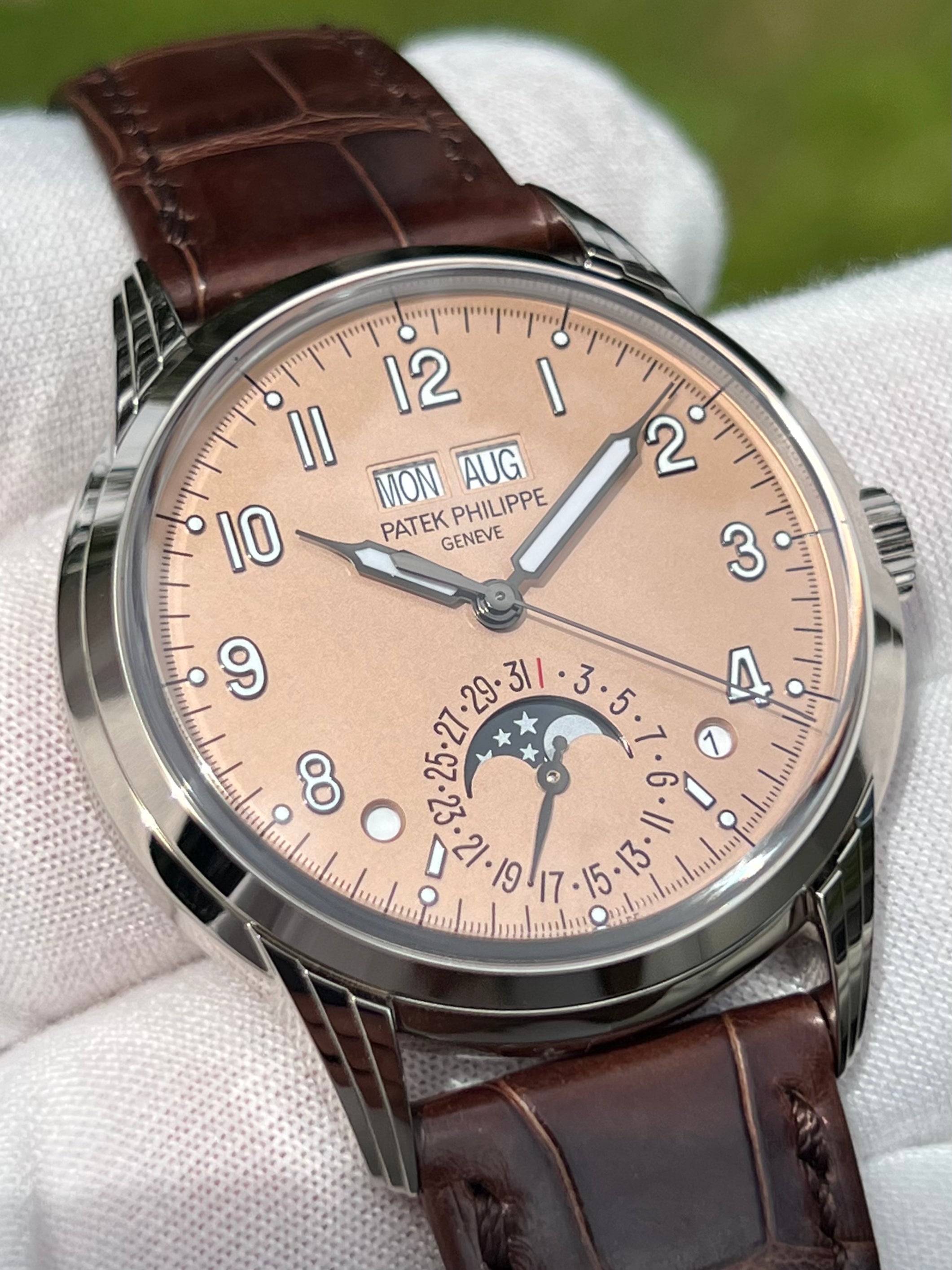 PATEK PHILIPPE PERPETUAL CALENDAR SALMON DIAL 40MM 5320G-011