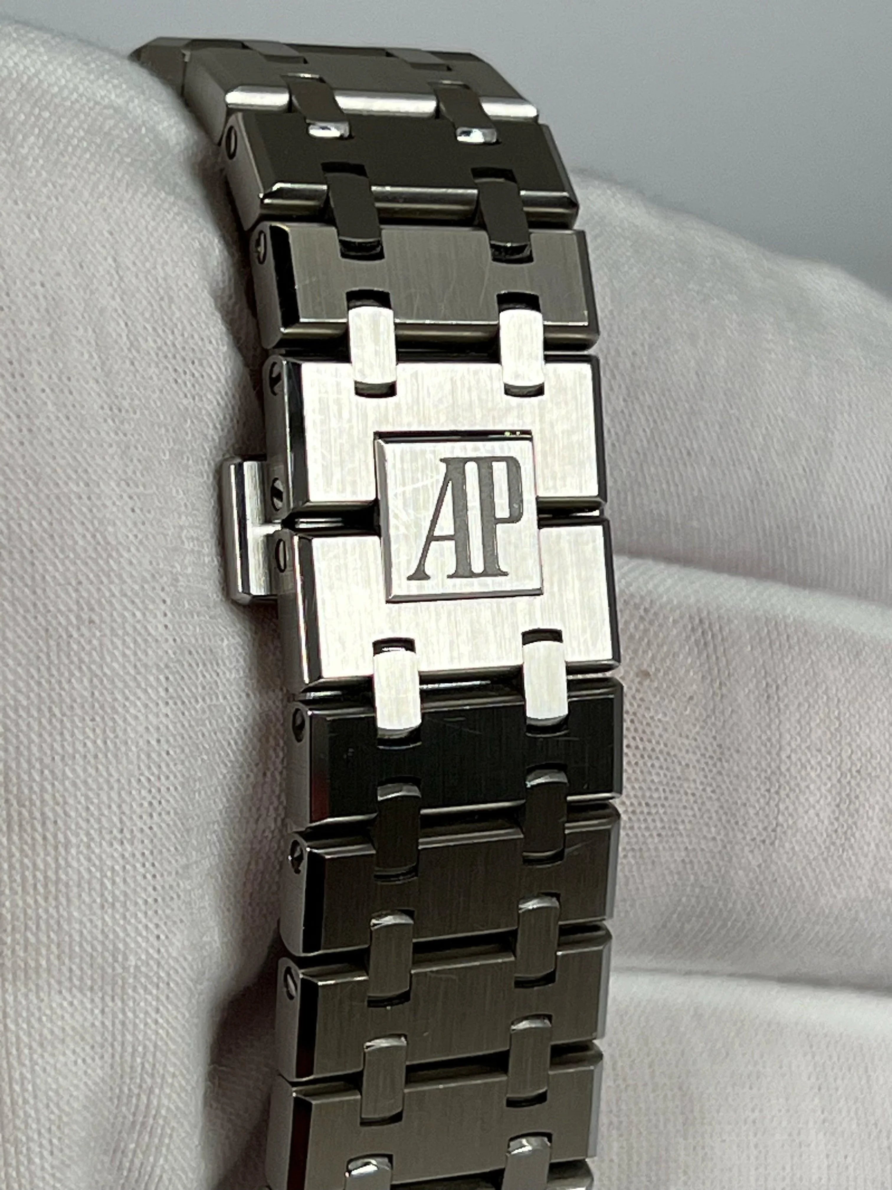 AUDEMARS PIGUET ROYAL OAK CHRONOGRAPH BLACK DIAL 26331ST