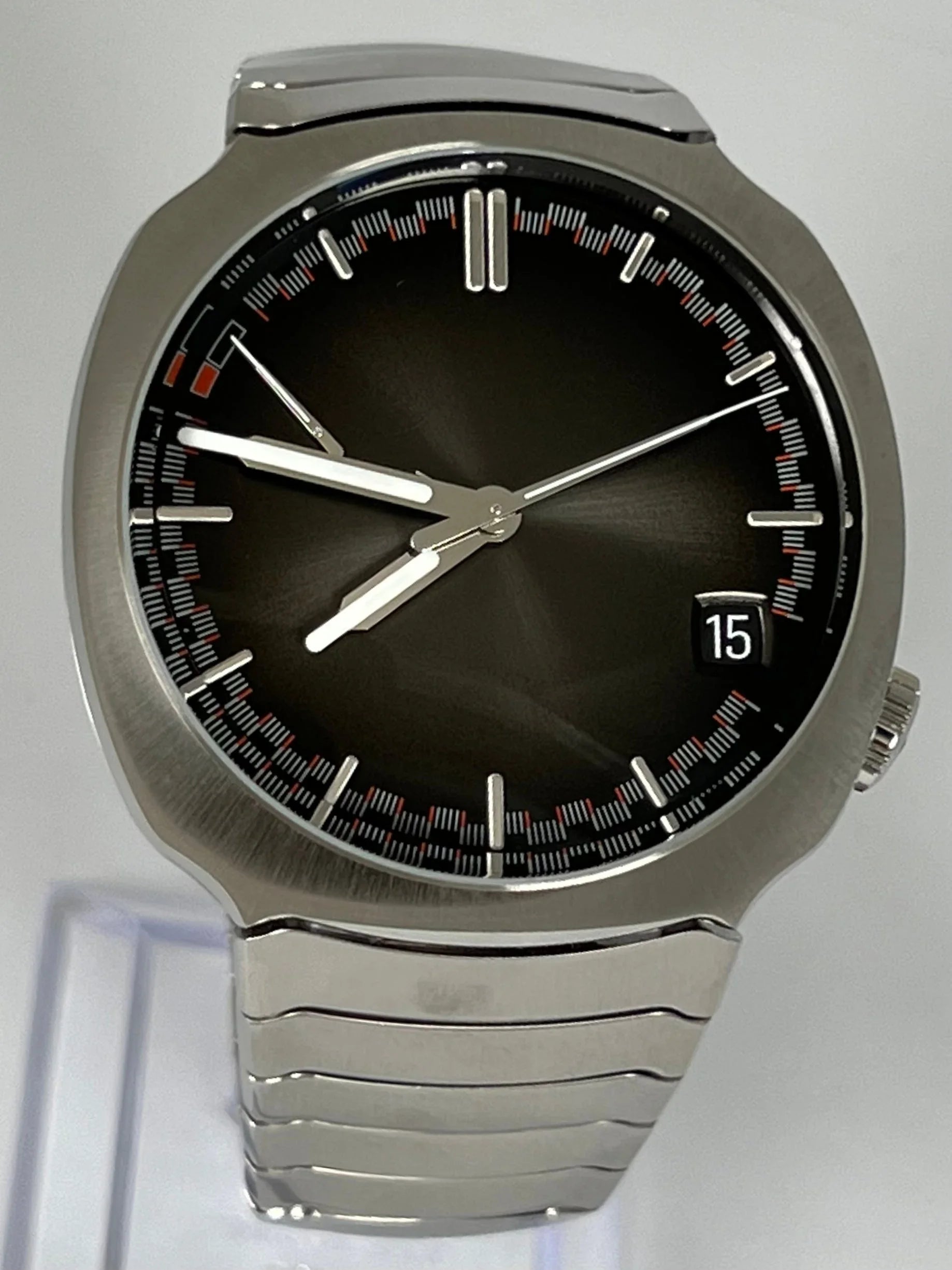 H. MOSER & CIE MOSER STREAMLINER PERPETUAL CALENDAR 6812-1200