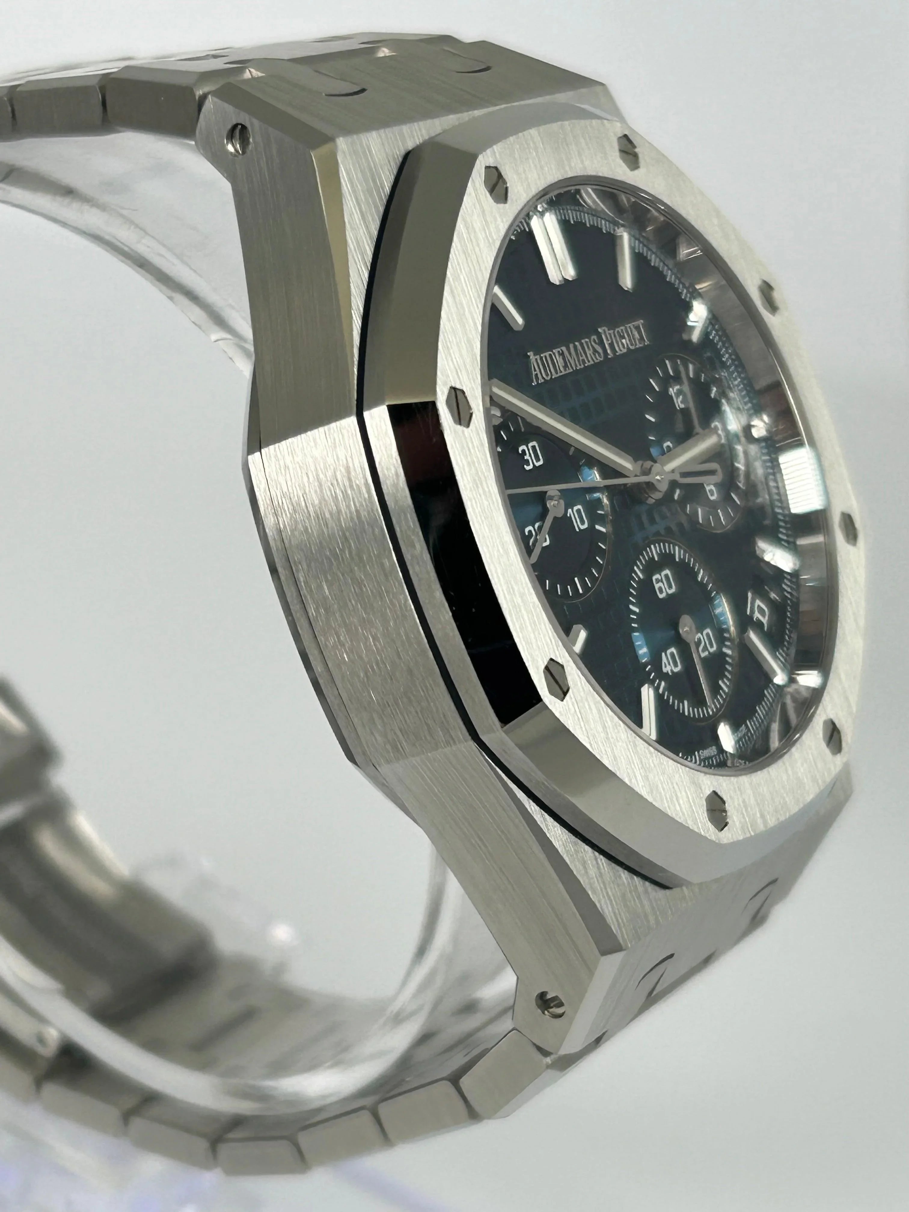 AUDEMARS PIGUET 50TH ANNIVERSARY ROYAL OAK CHRONO BLUE 26240ST