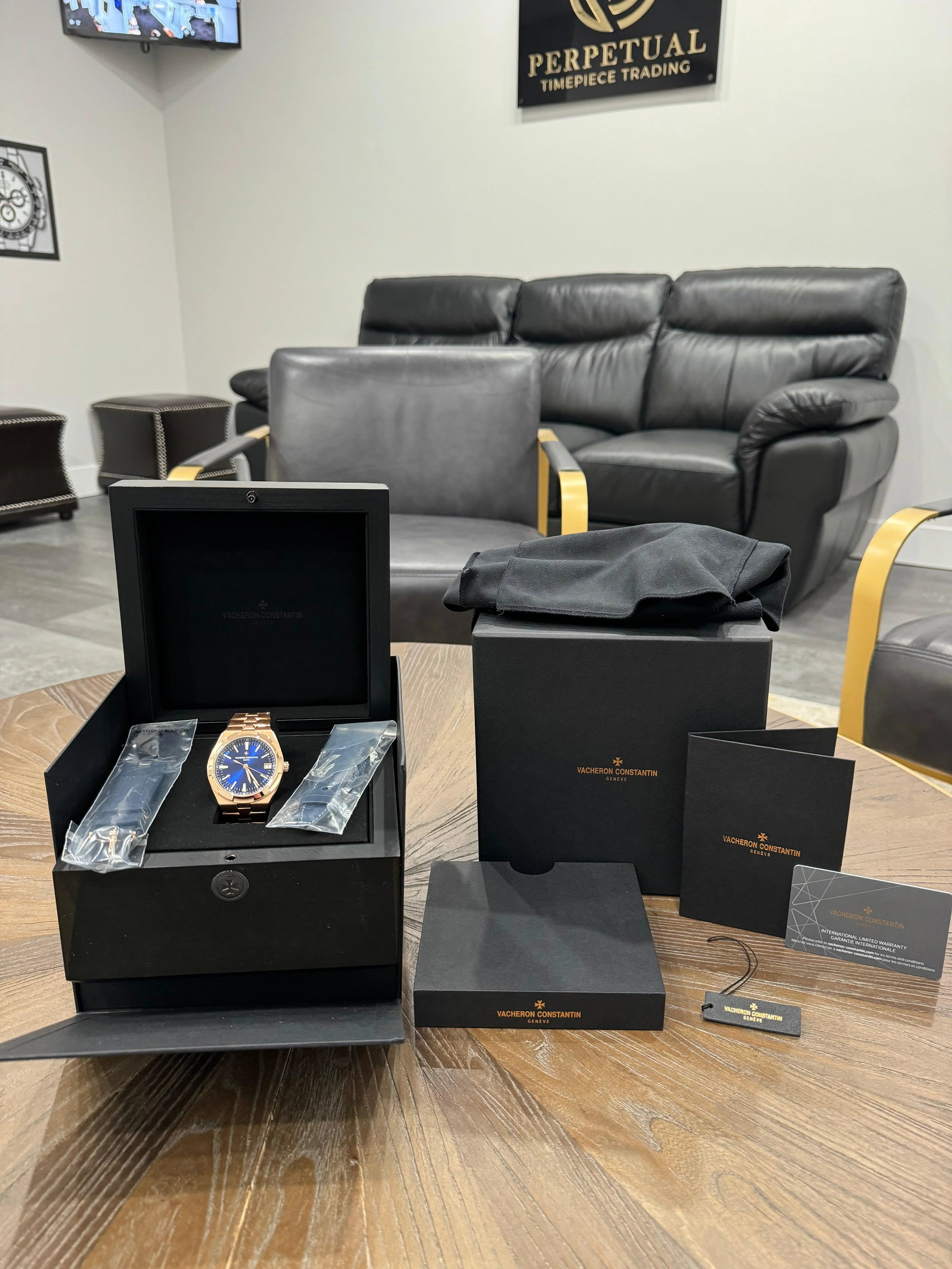 VACHERON CONSTANTIN OVERSEAS ROSE GOLD NEW RELEASE 2023 4520V/210R-B705