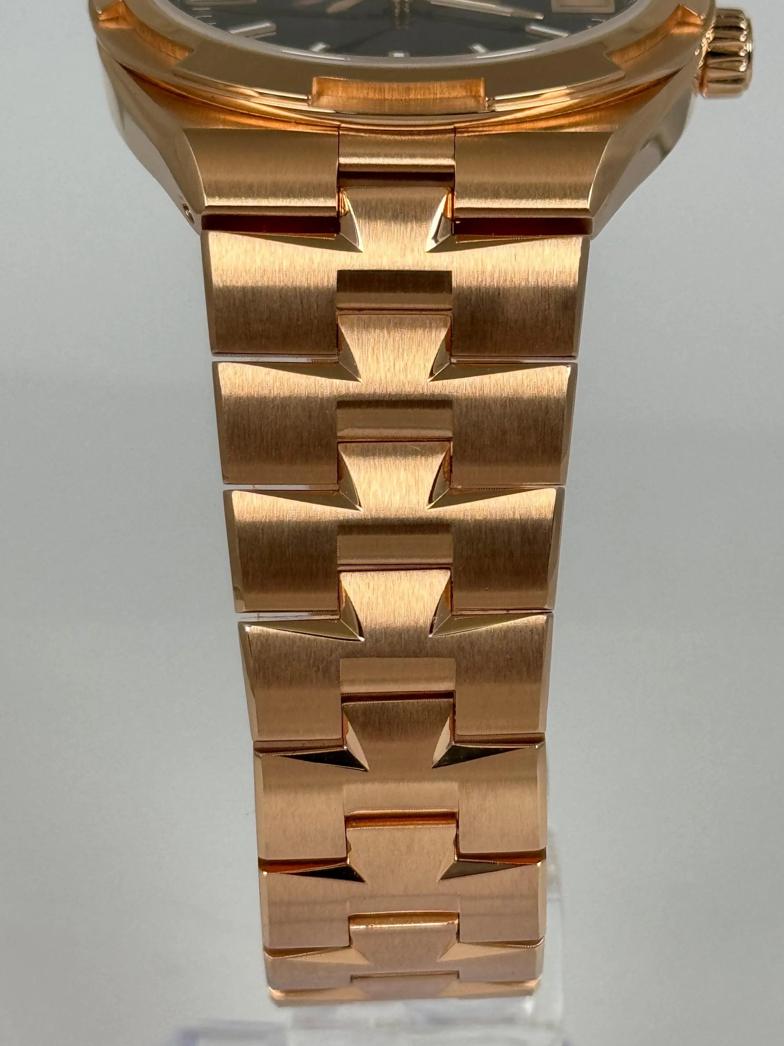 VACHERON CONSTANTIN OVERSEAS ROSE GOLD NEW RELEASE 2023 4520V/210R-B705