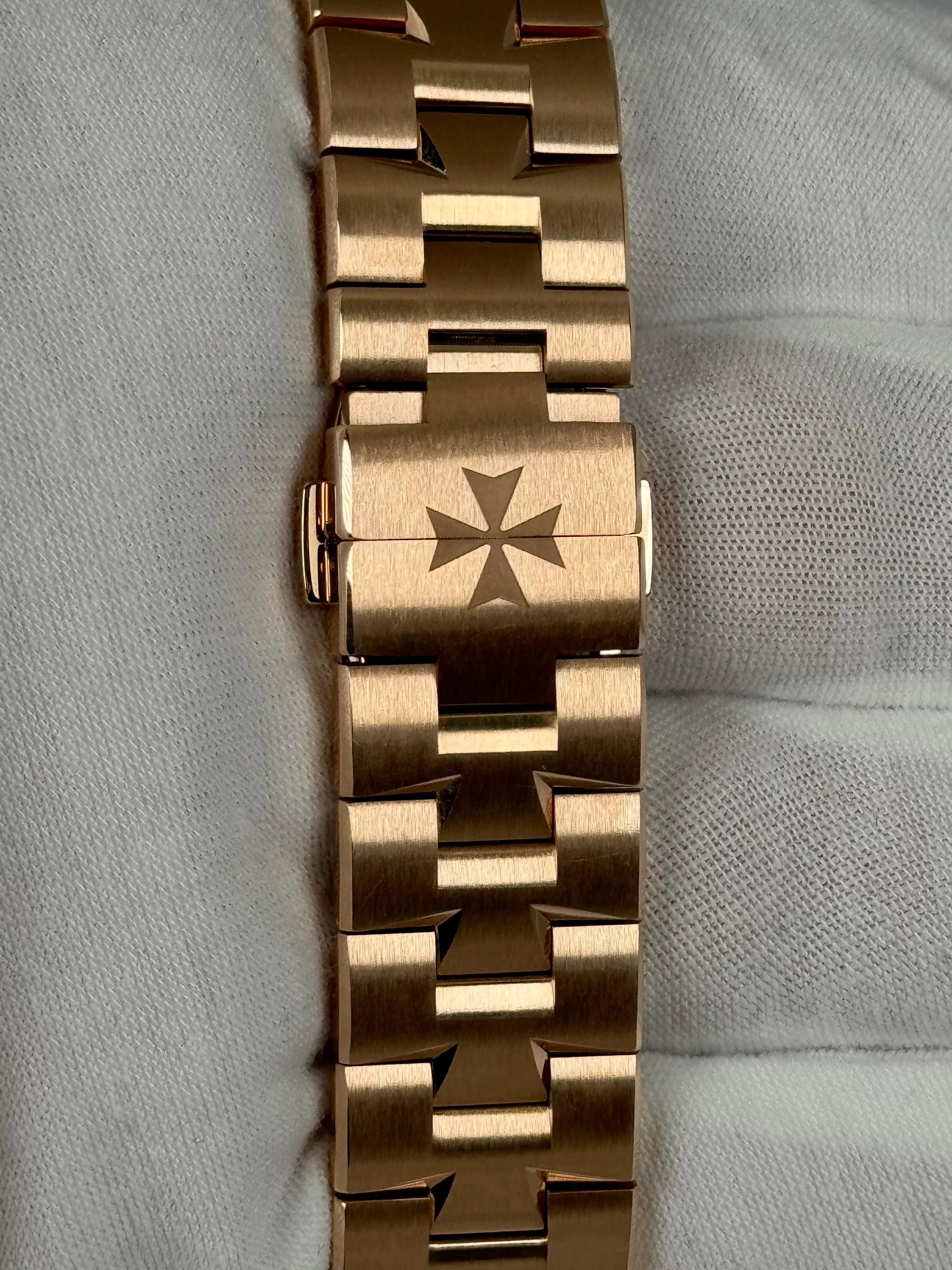 VACHERON CONSTANTIN OVERSEAS ROSE GOLD NEW RELEASE 2023 4520V/210R-B705