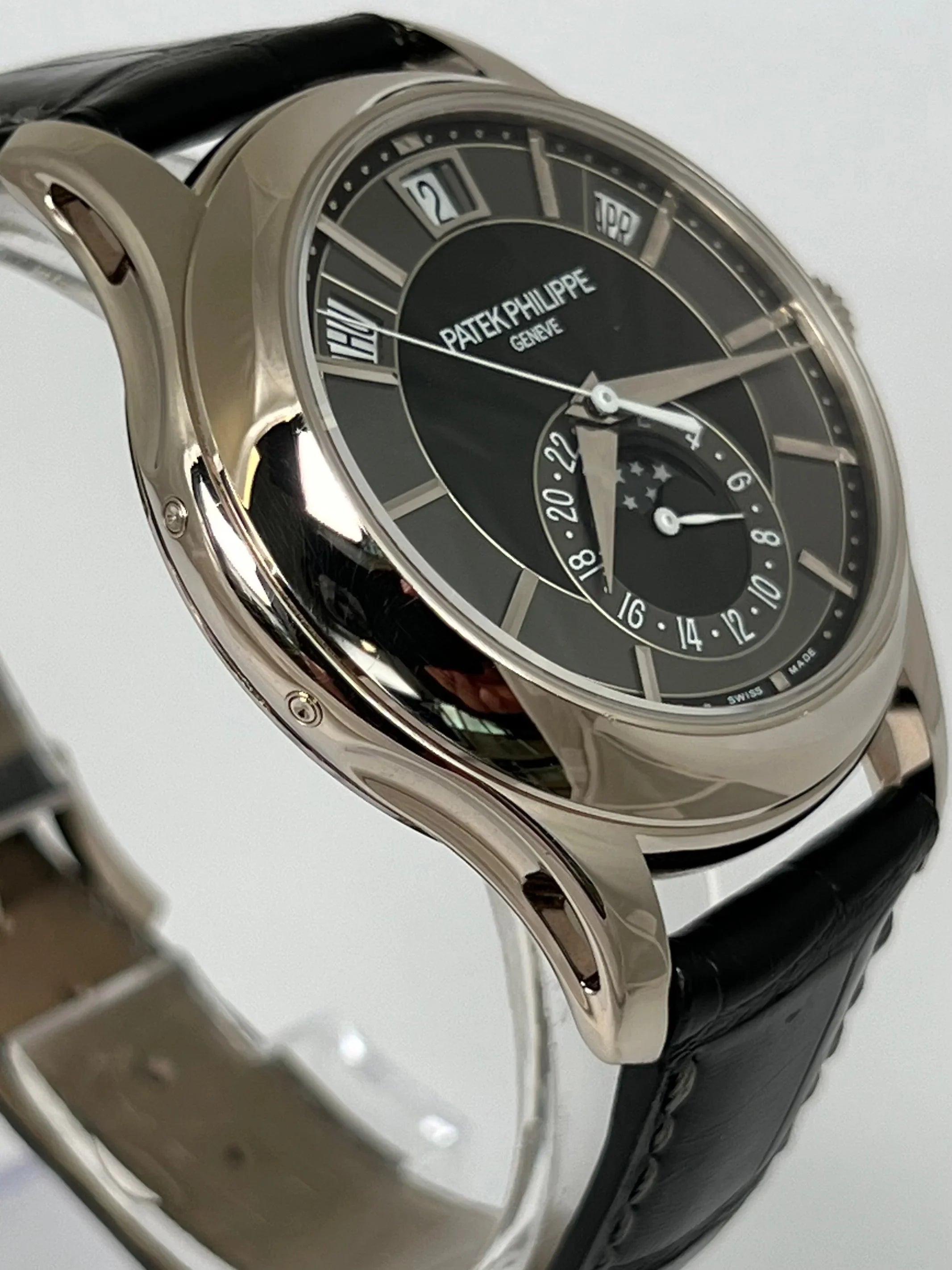 PATEK PHILIPPE ANNUAL CALENDAR BLACK DIAL 5205G