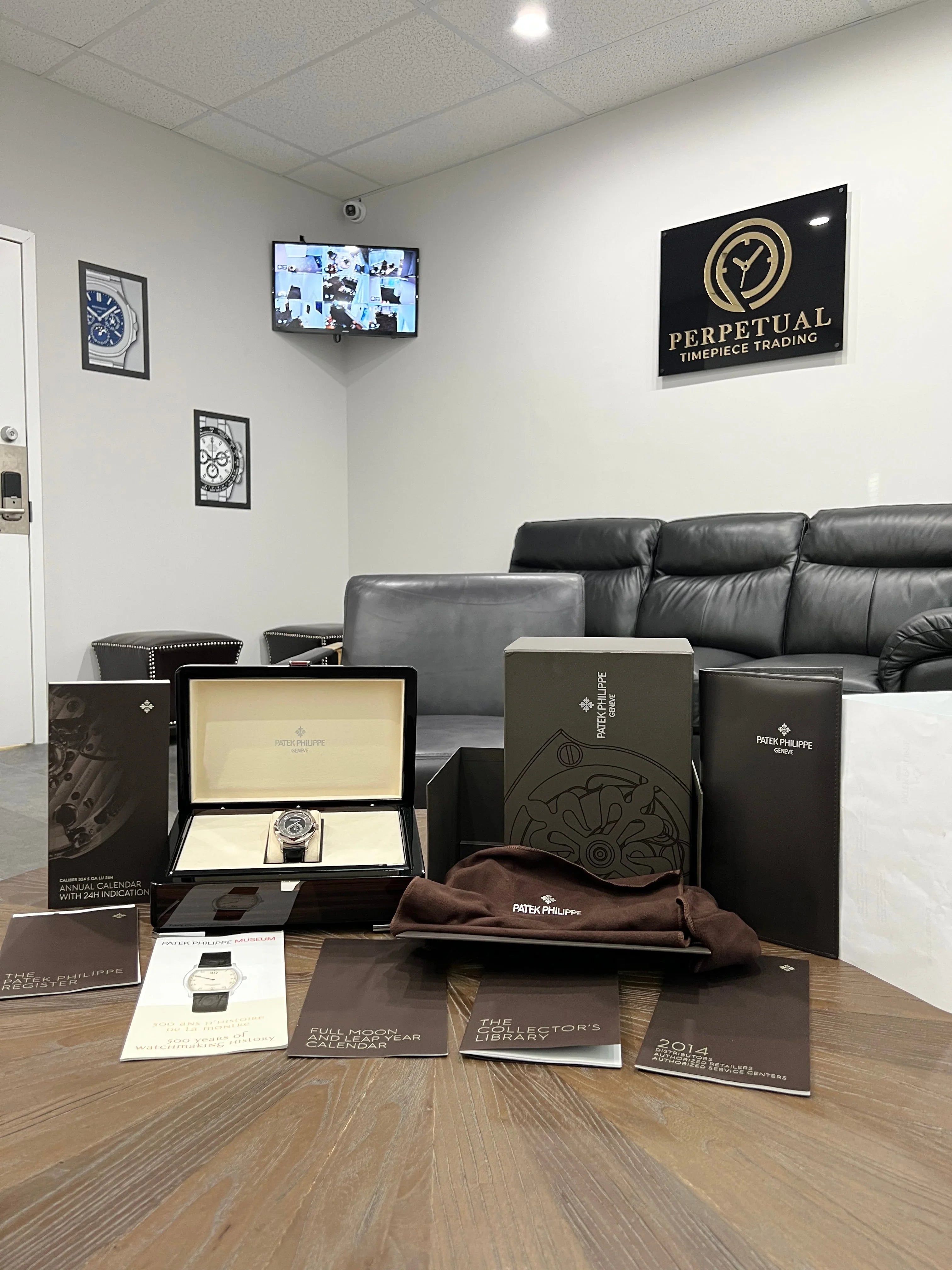 PATEK PHILIPPE ANNUAL CALENDAR BLACK DIAL 5205G