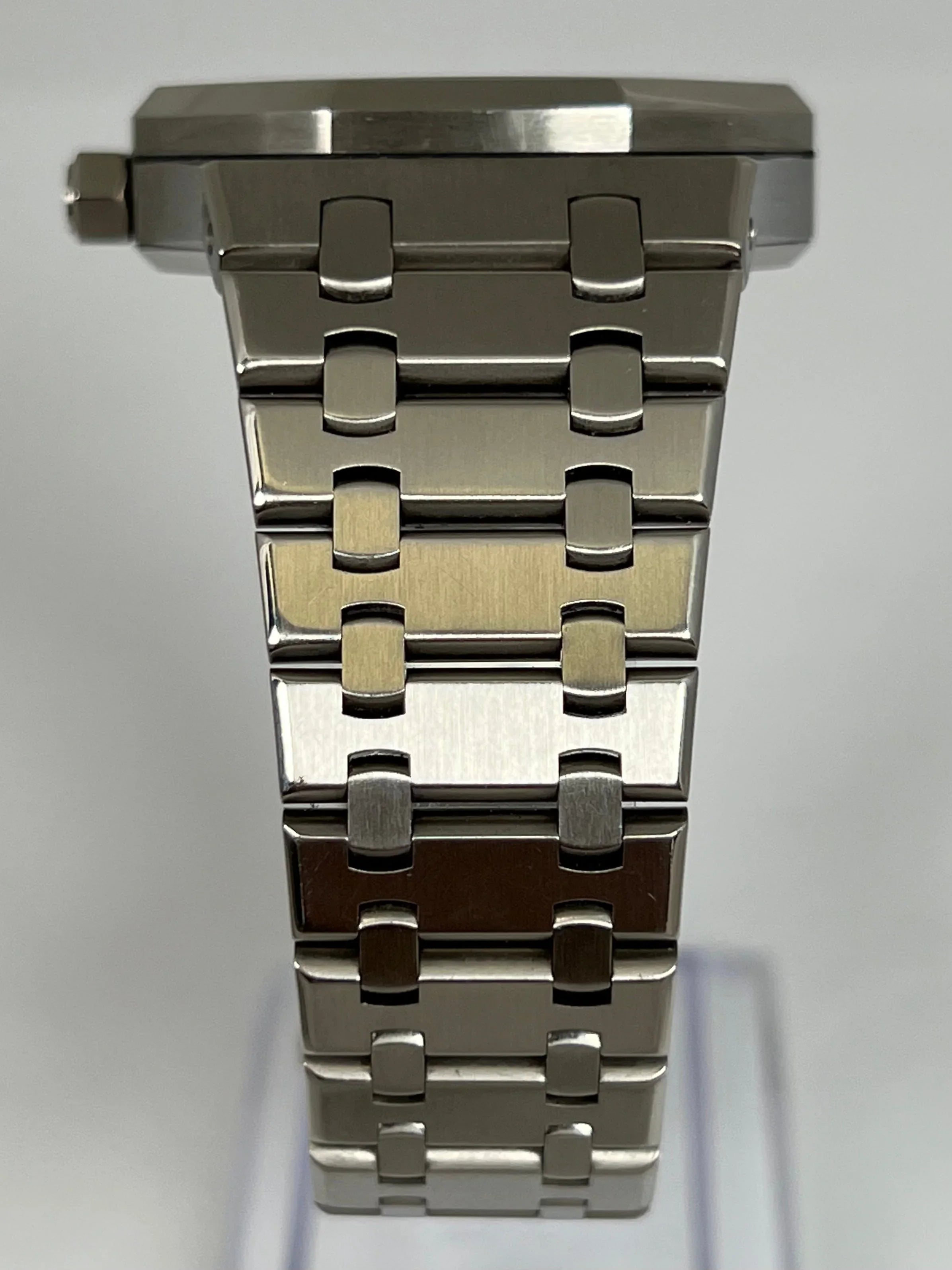 AUDEMARS PIGUET DUAL TIME WHITE DIAL 26120ST