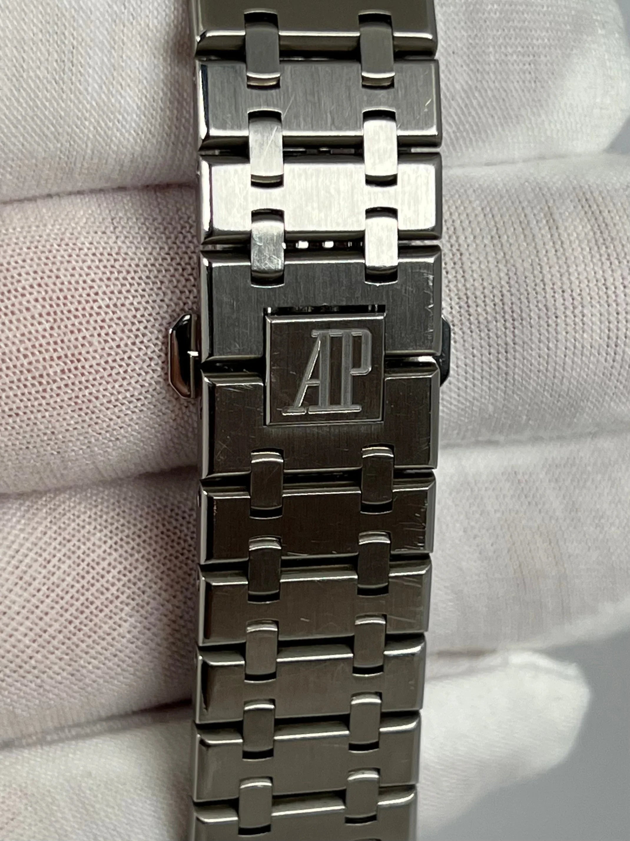 AUDEMARS PIGUET DUAL TIME WHITE DIAL 26120ST