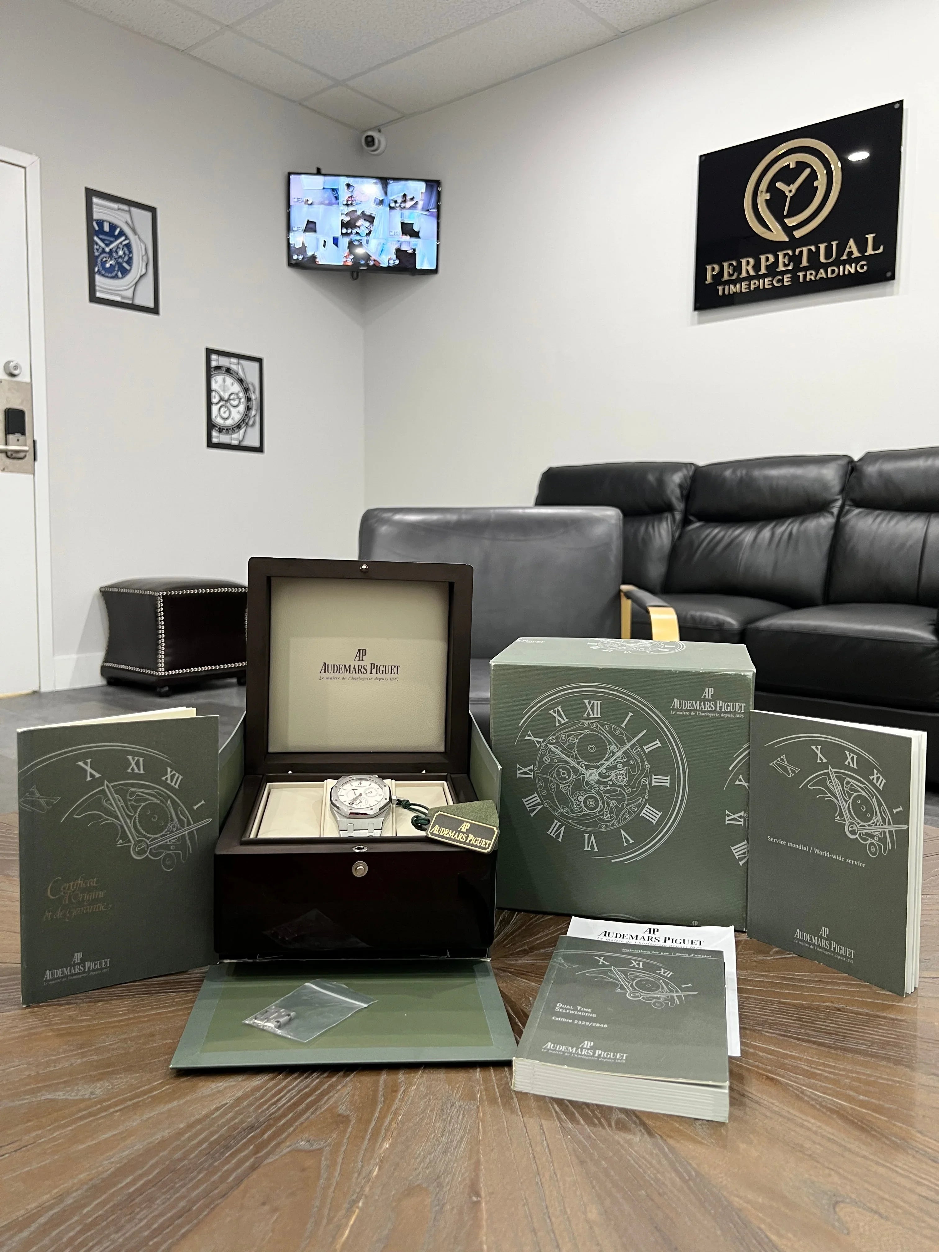 AUDEMARS PIGUET DUAL TIME WHITE DIAL 26120ST