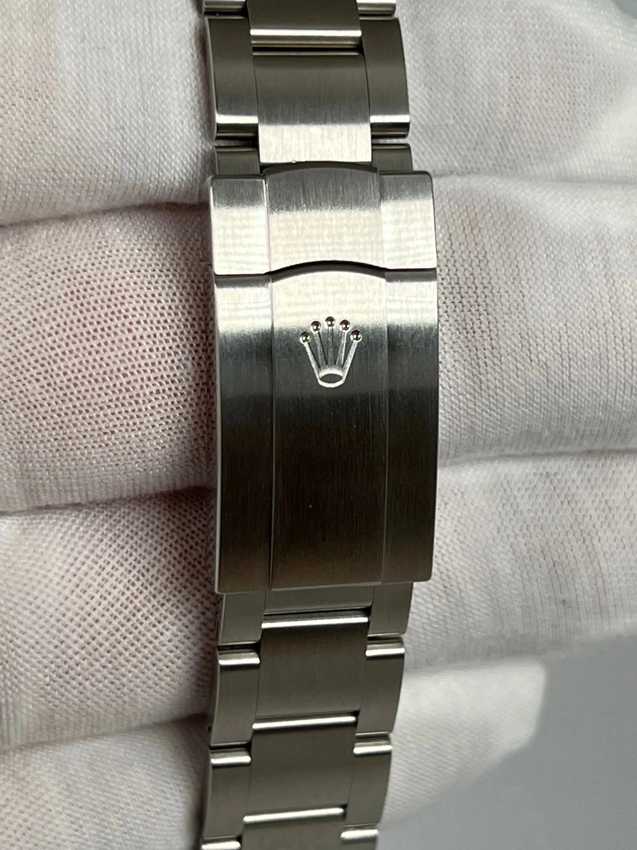 ROLEX OYSTER PERPETUAL 36MM CELEBRATION DIAL 126000