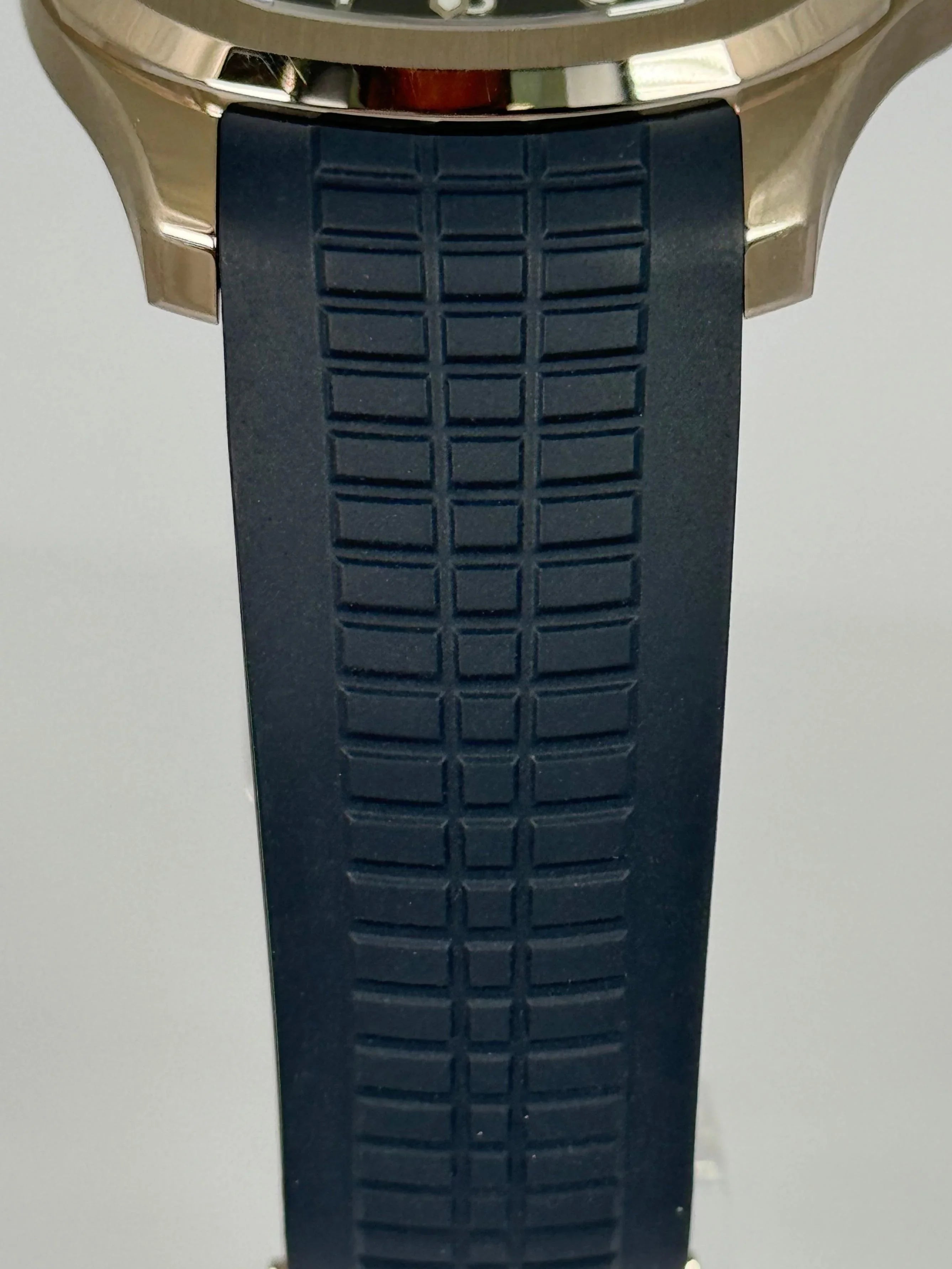 PATEK PHILIPPE AQUANAUT BLUE DIAL 5168G