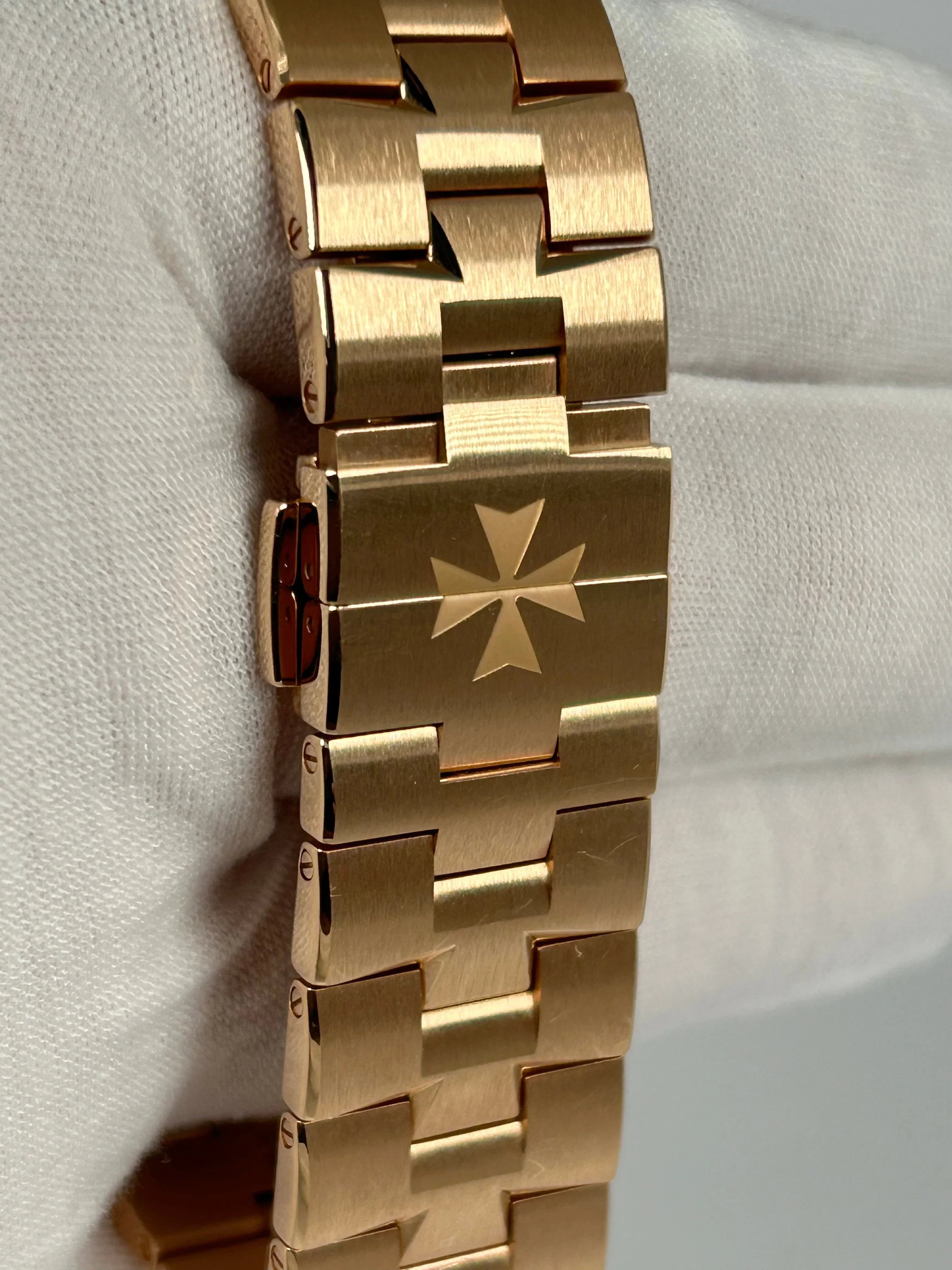 VACHERON CONSTANTIN PERPETUAL CALENDAR ULTRA-THIN 4300V/120R-B509