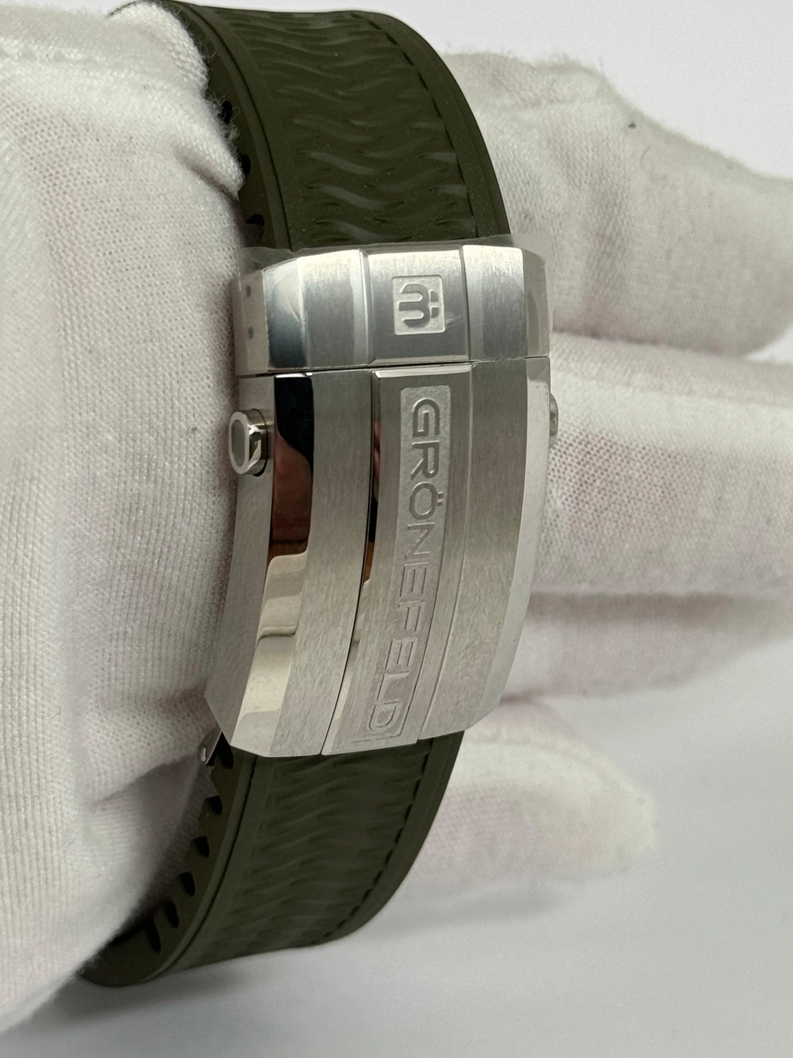 GRONEFELD 1969 DELTAWORKS SALMON DIAL OLIVE STRAP