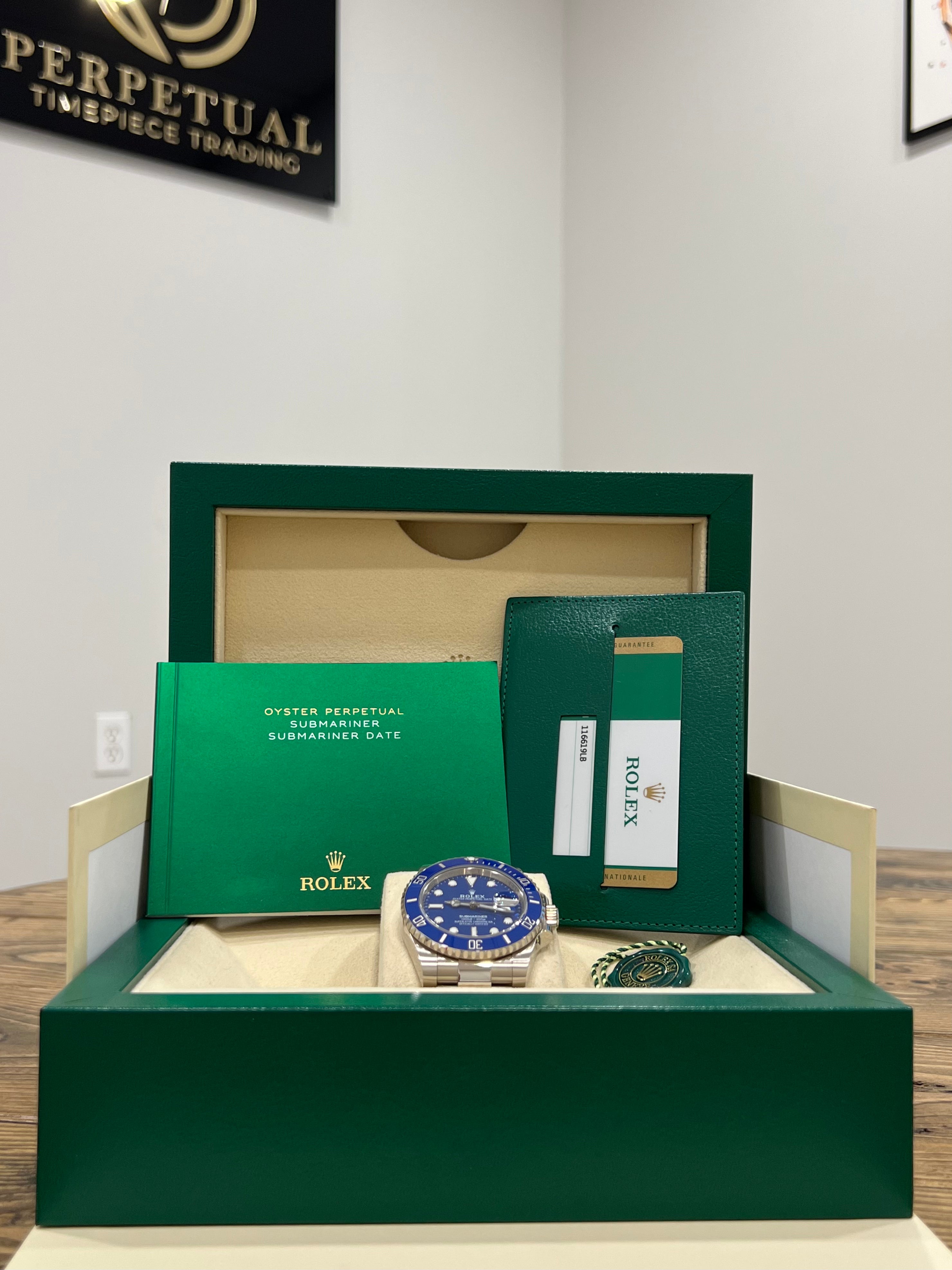 ROLEX SUBMARINER SMURF BLUE WHITE GOLD 116619LB