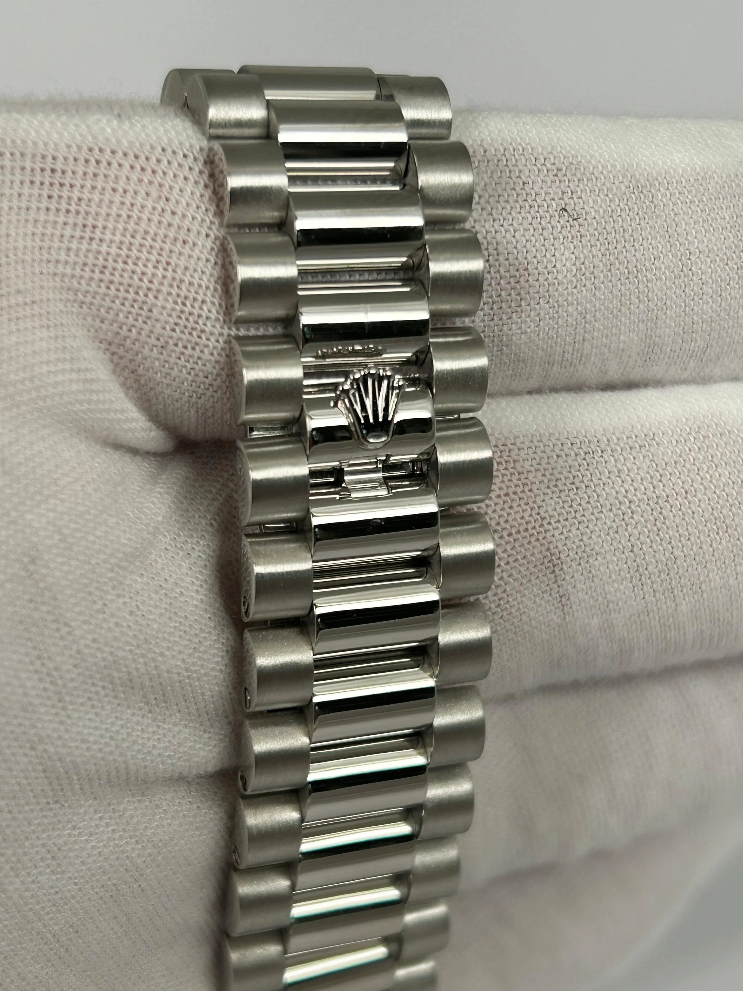 ROLEX DAY-DATE 41 GLACIER BLUE PLATINUM RARE DISCONTINUED 218206