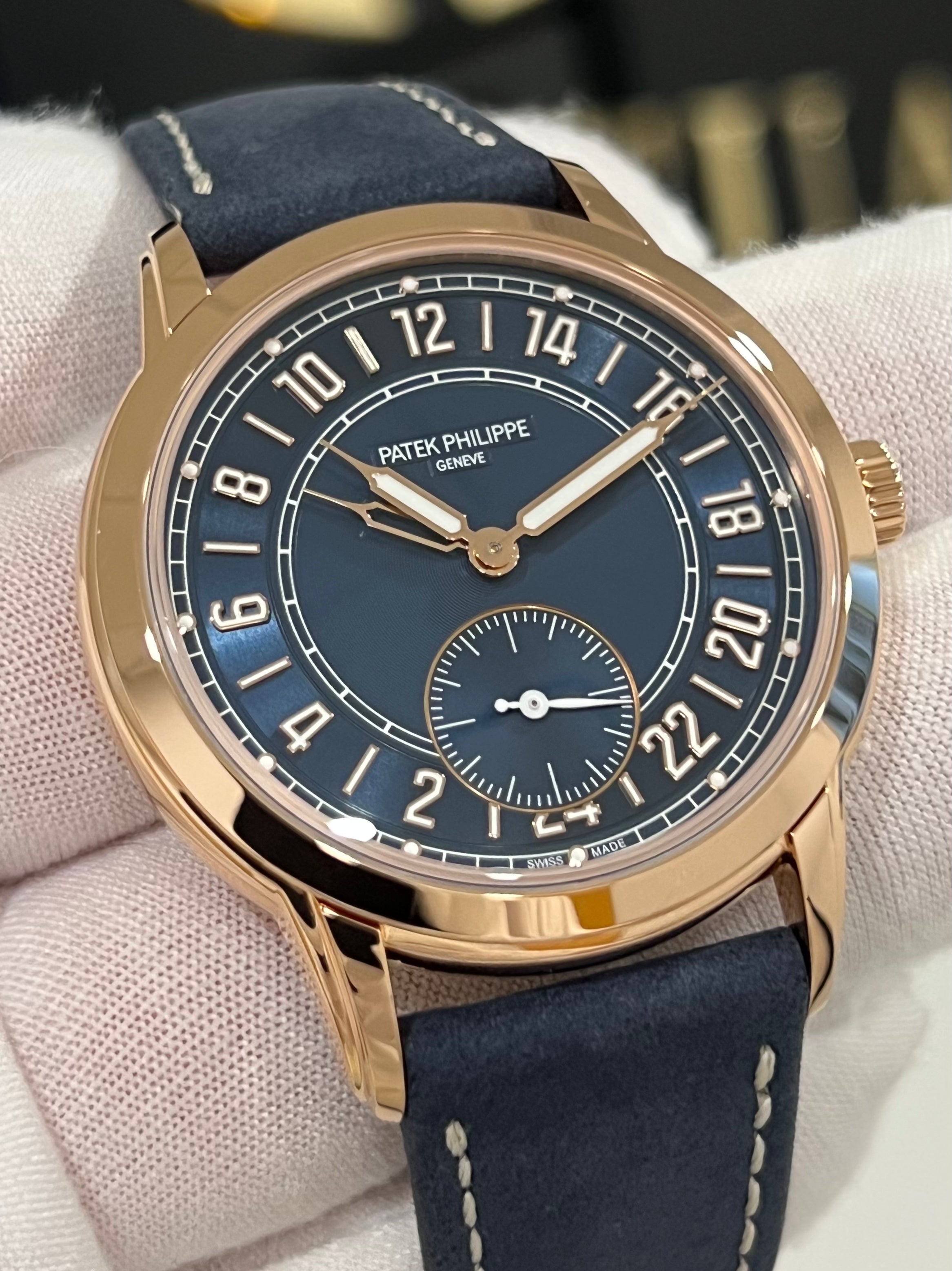 PATEK PHILIPPE 24 HOUR TRAVEL TIME BLUE DIAL ROSE GOLD 5224R