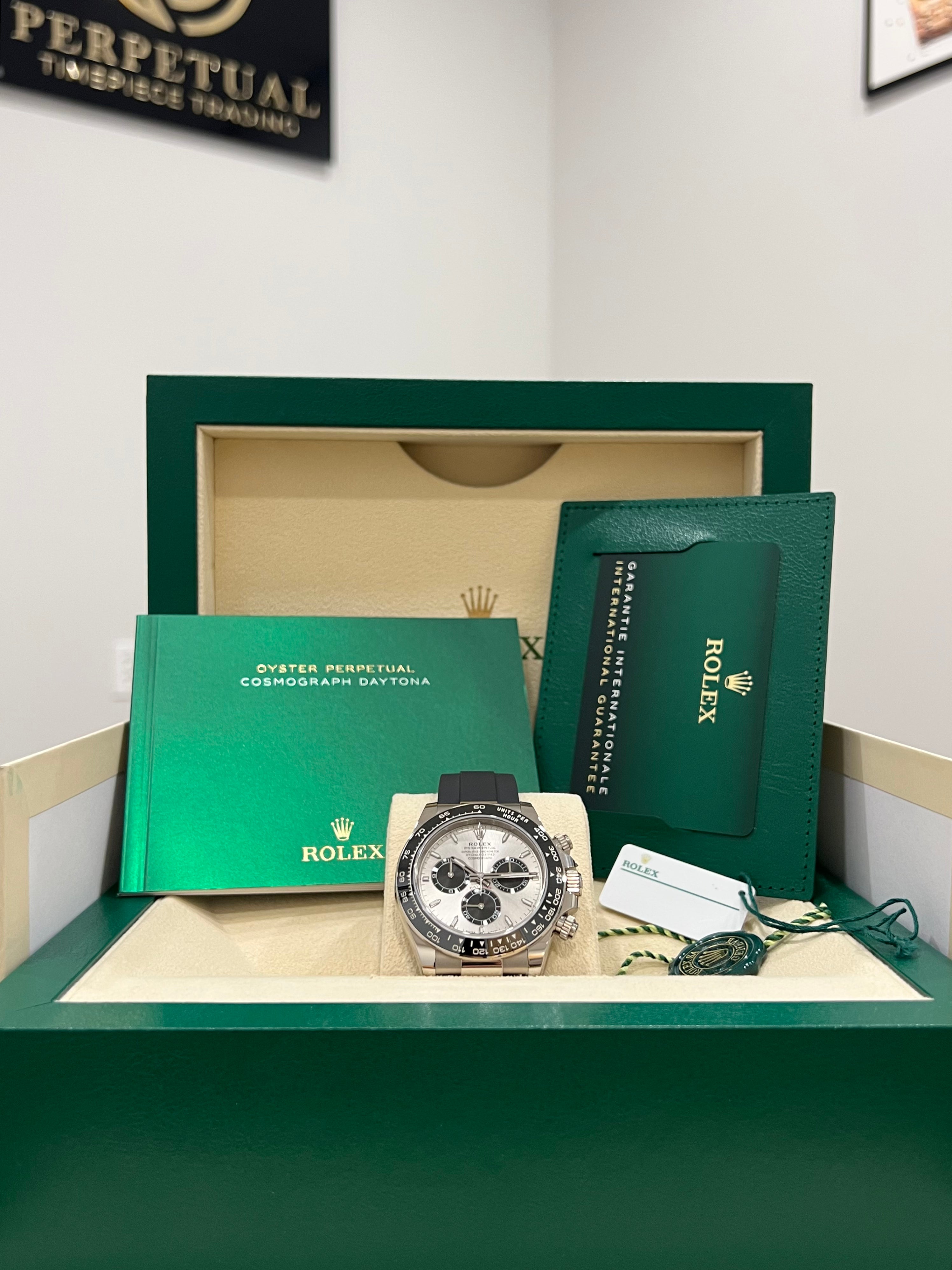 ROLEX DAYTONA GHOST WHITE GOLD OYSTER FLEX 126519LN