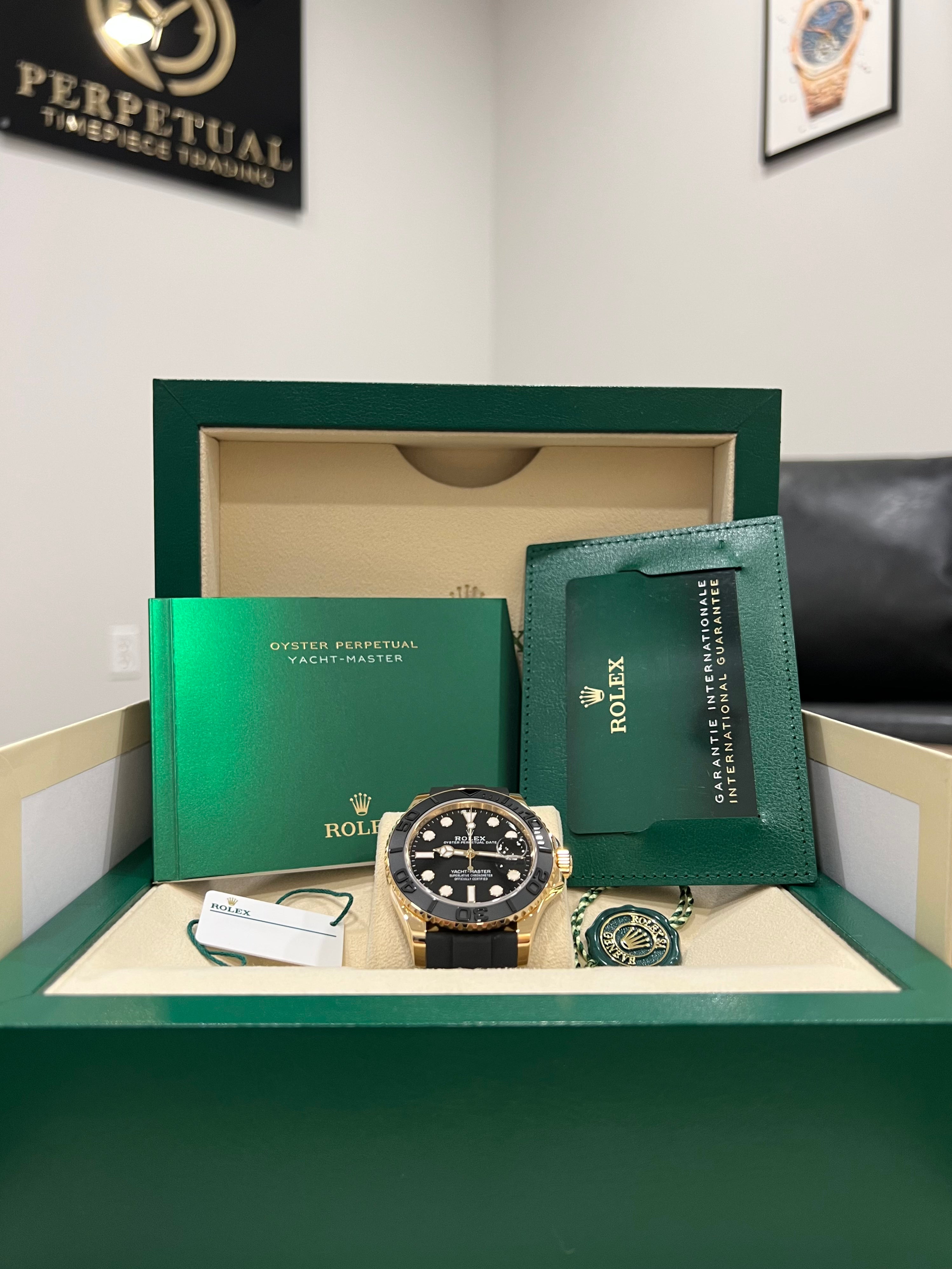 ROLEX YACHT MASTER YELLOW GOLD OYSTERFLEX 226658