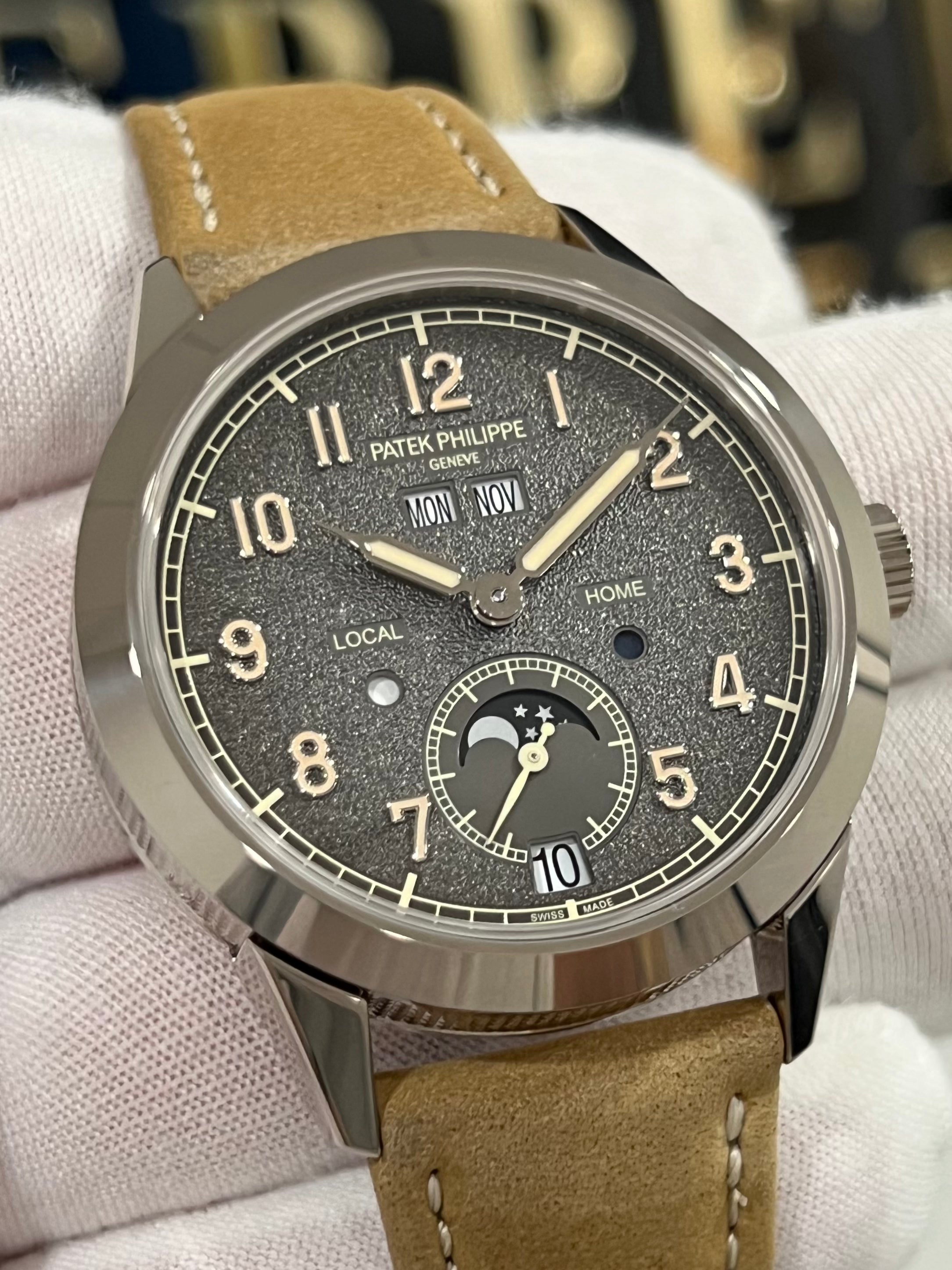 PATEK PHILIPPE CALATRAVA ANNUAL CALENDAR TRAVEL TIME 5326G