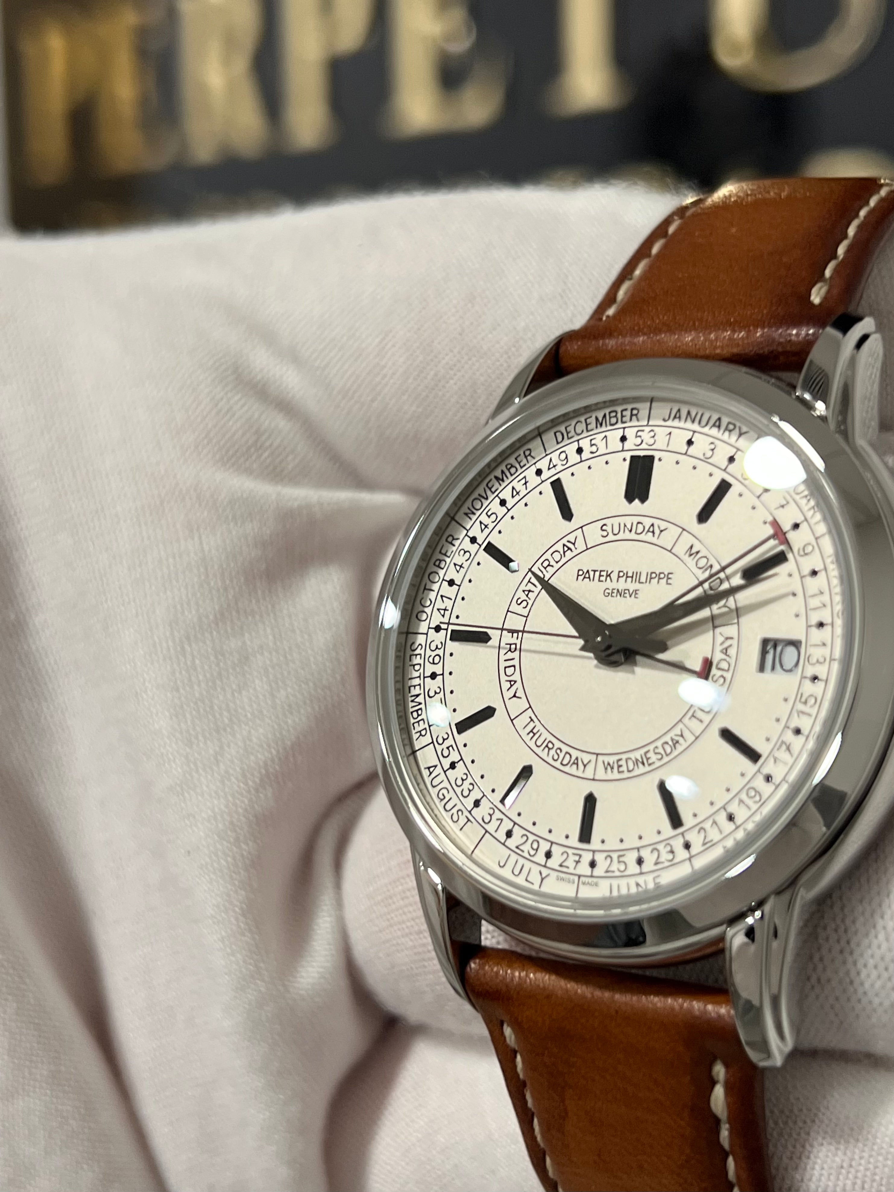 PATEK PHILIPPE CALATRAVA WEEKLY CALENDAR 5212A