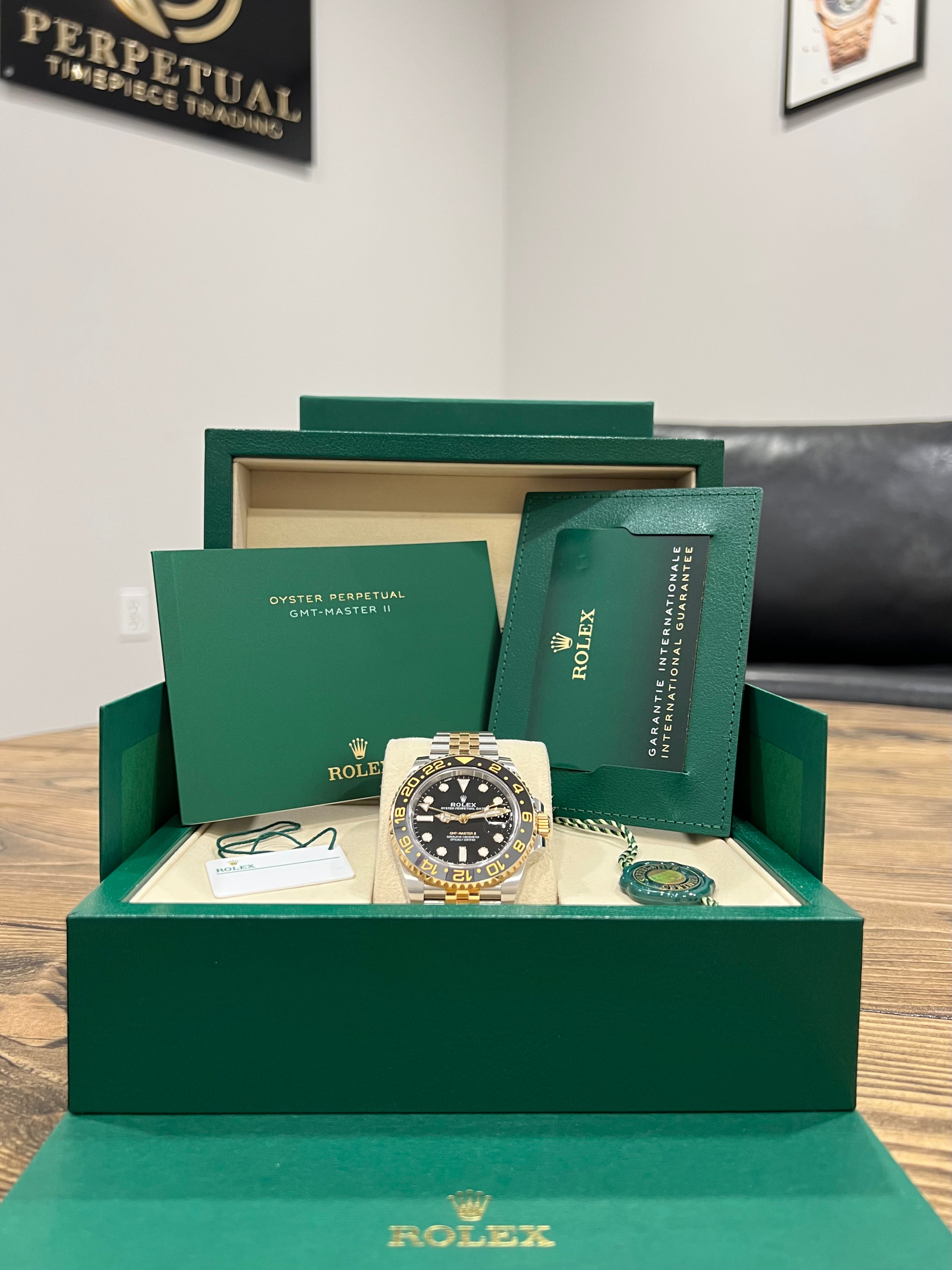 ROLEX GMT MASTER 2 TWO TONE ZOMBIE 126713GRNR