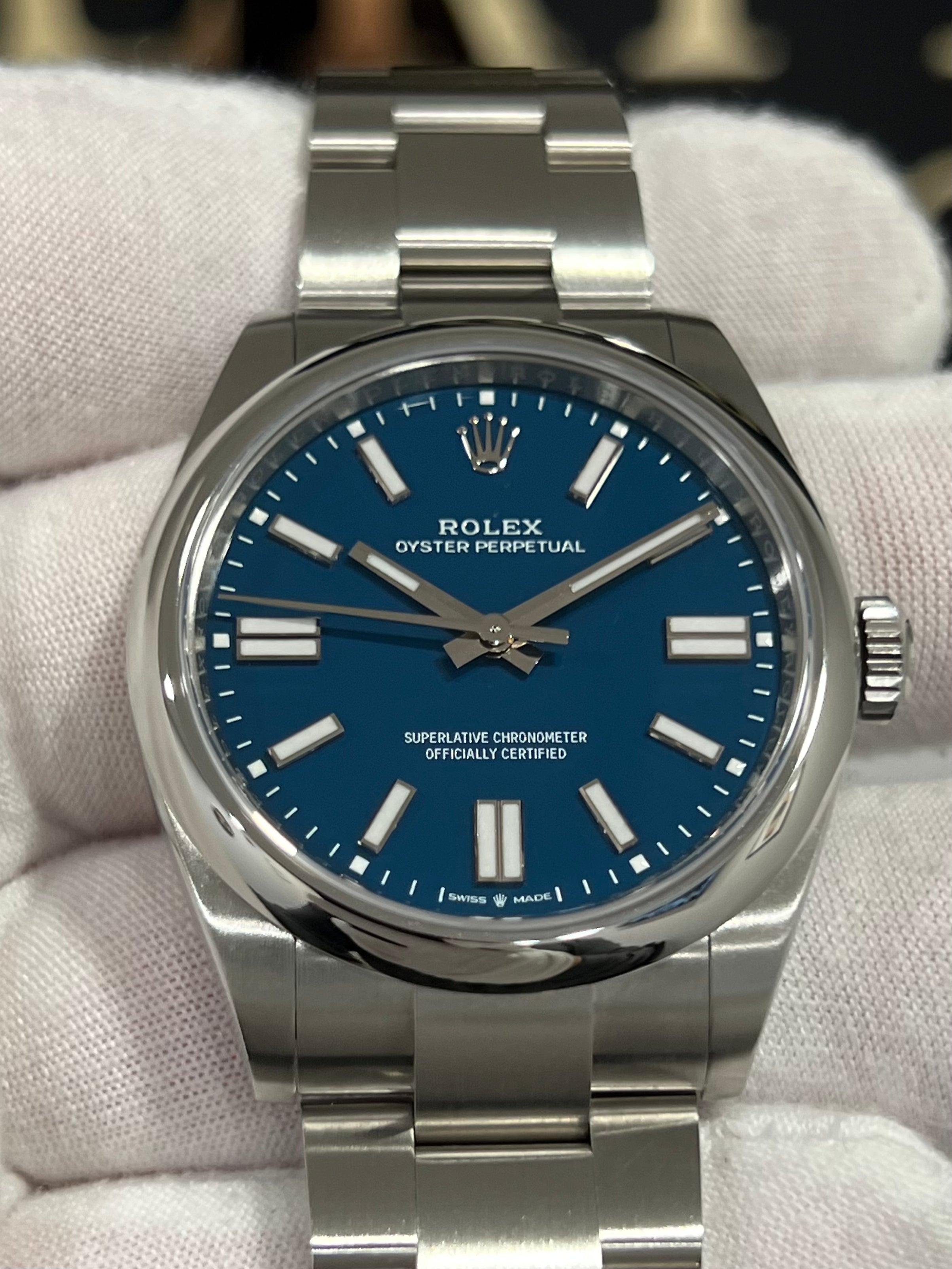ROLEX OYSTER PERPETUAL 41MM MED BLUE 134300