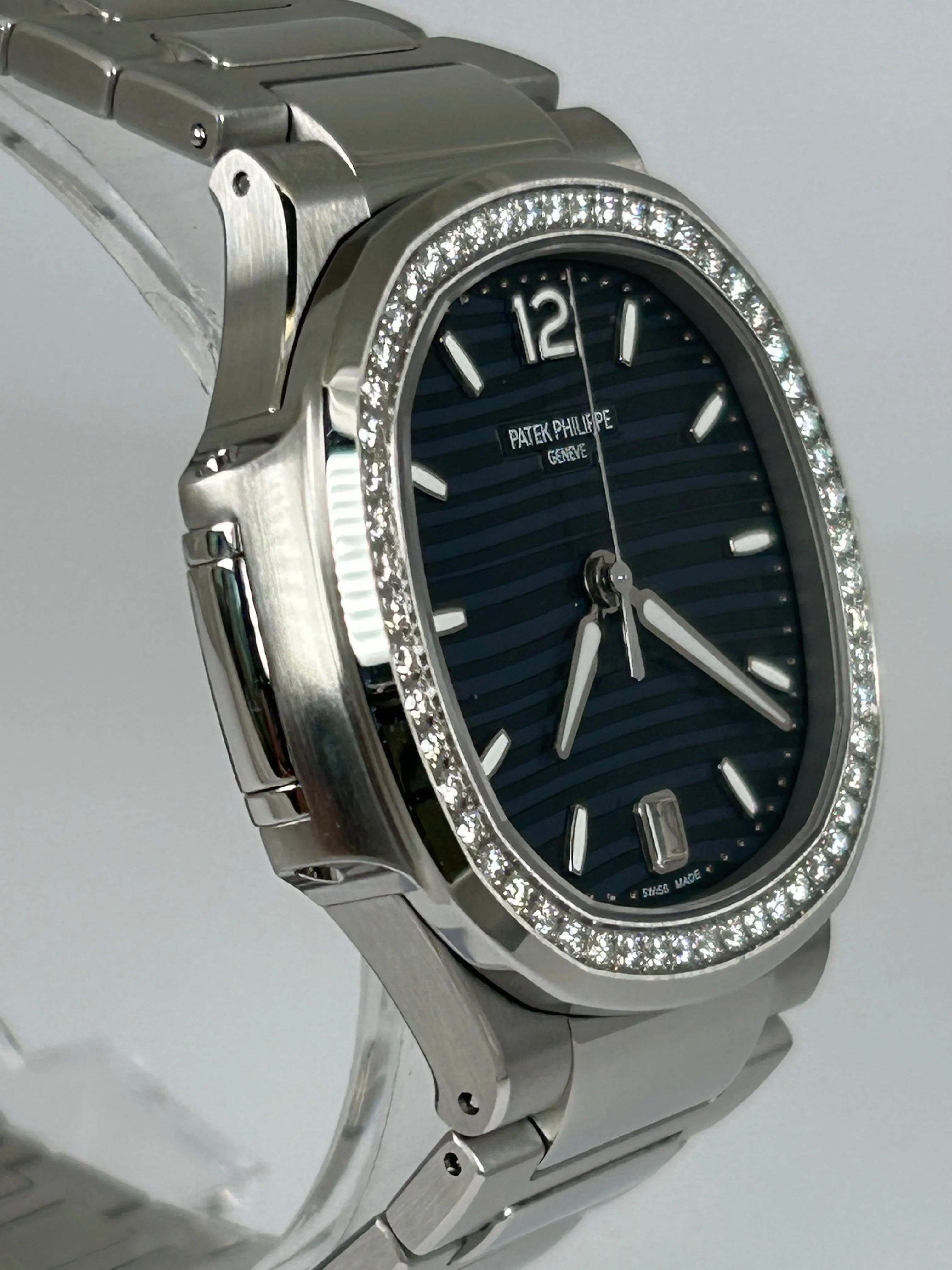 PATEK PHILIPPE NAUTILUS BLUE LADIES DIAMOND BEZEL 7118/1200A-001